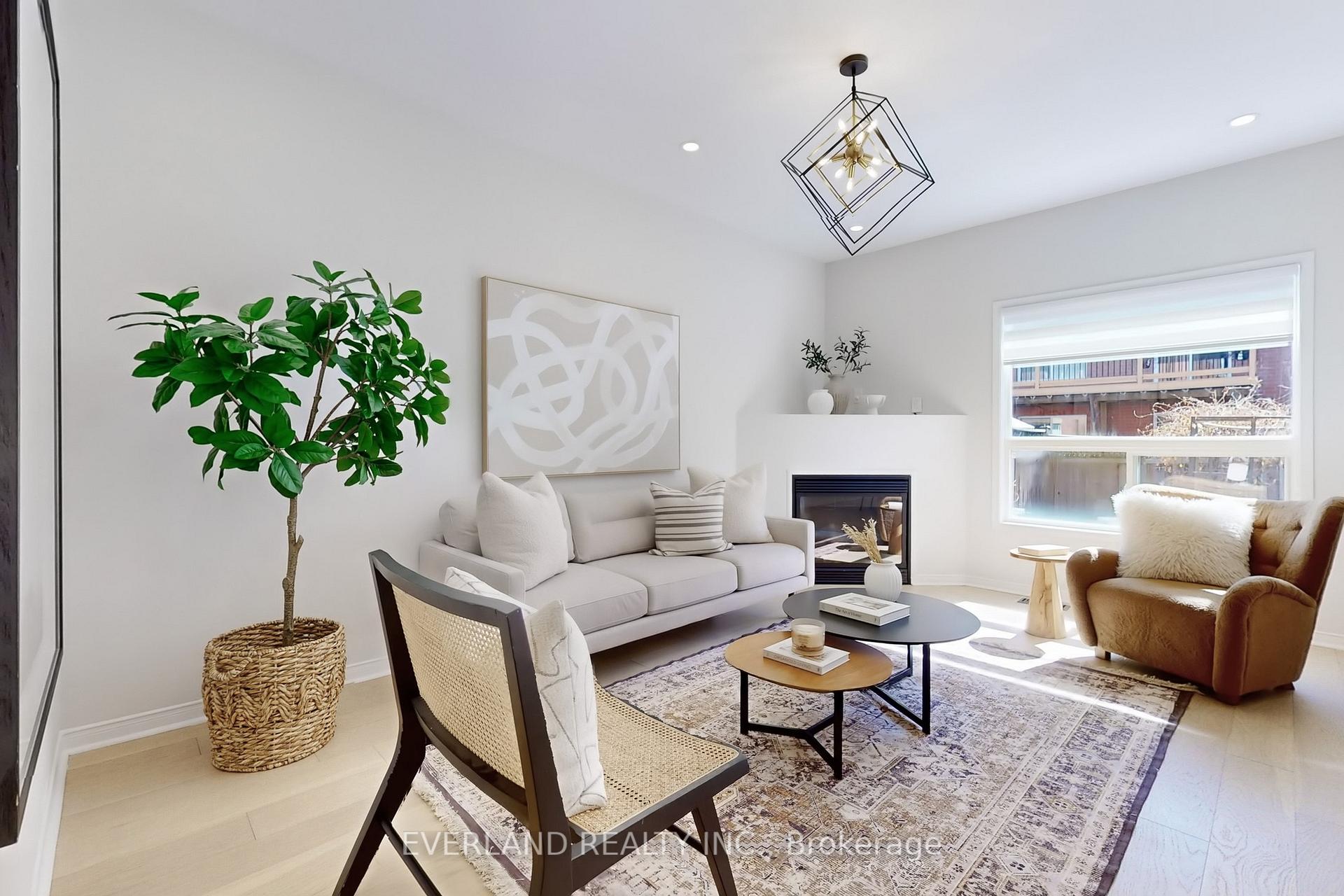 Photo 8 of 45 Lebovic Drive, Richmond Hill, Oak Ridges Lake Wilcox — HOMEH