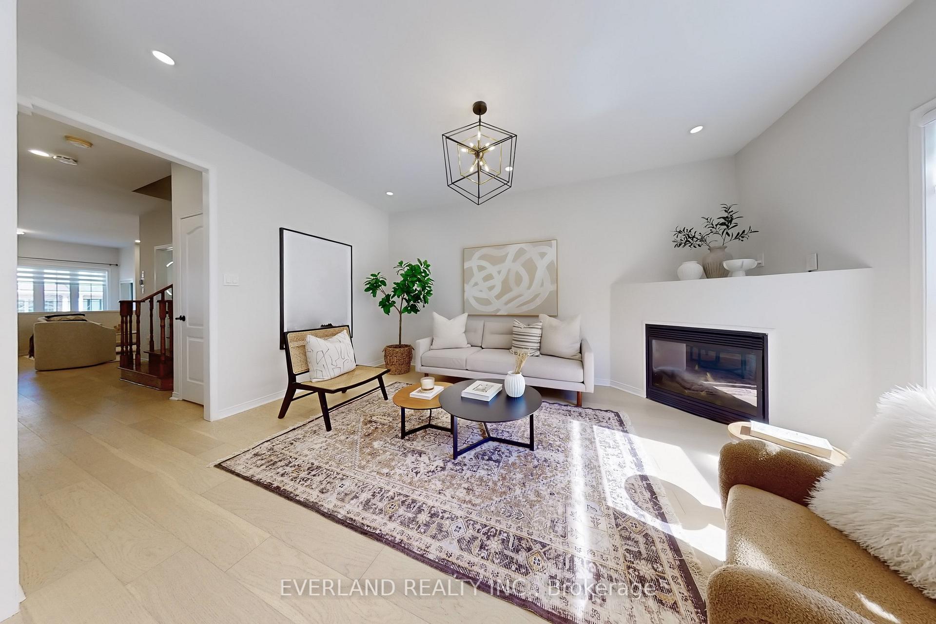 Photo 11 of 45 Lebovic Drive, Richmond Hill, Oak Ridges Lake Wilcox — HOMEH