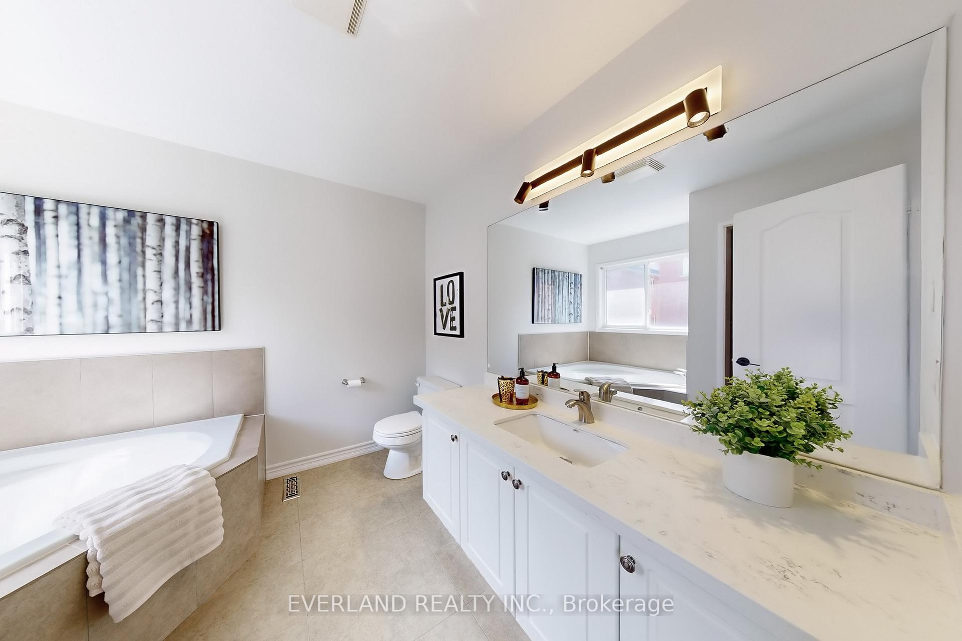 Photo 25 of 45 Lebovic Drive, Richmond Hill, Oak Ridges Lake Wilcox — HOMEH