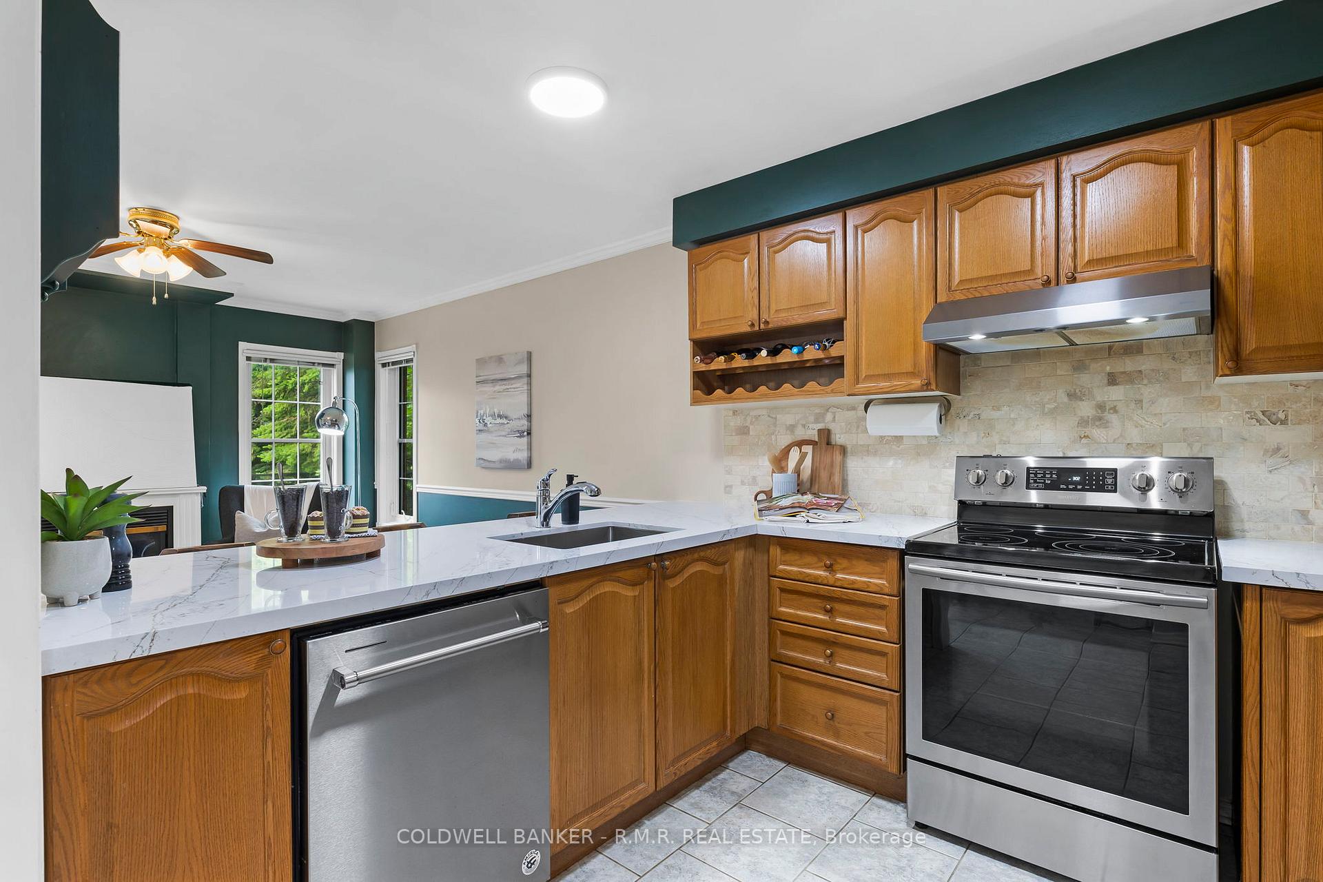 Photo 11 of 42 Ipswich Place, Whitby, Brooklin — HOMEH