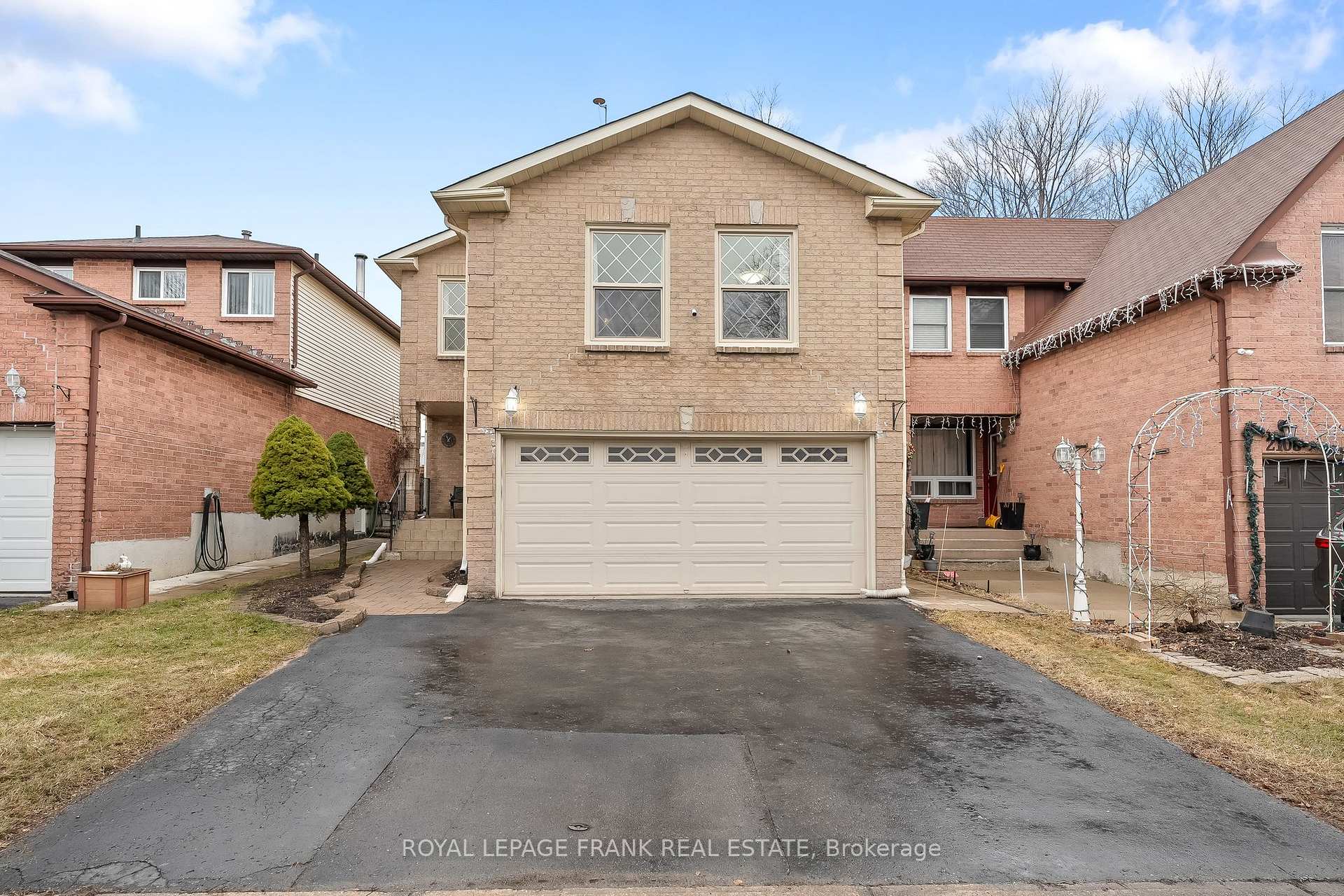 Photo 1 of 2106 Theoden Court, Pickering, Brock Ridge — HOMEH