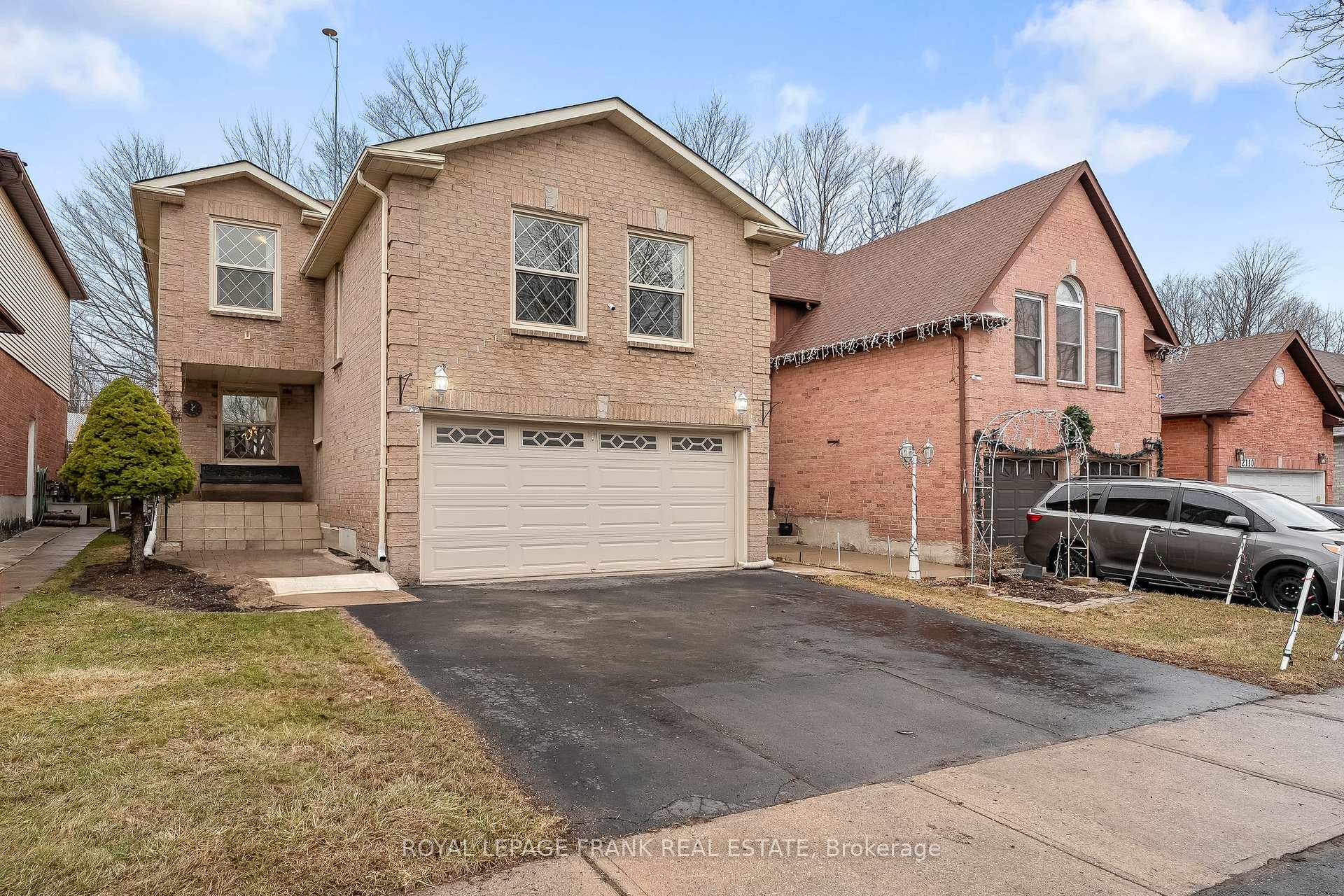 Photo 2 of 2106 Theoden Court, Pickering, Brock Ridge — HOMEH