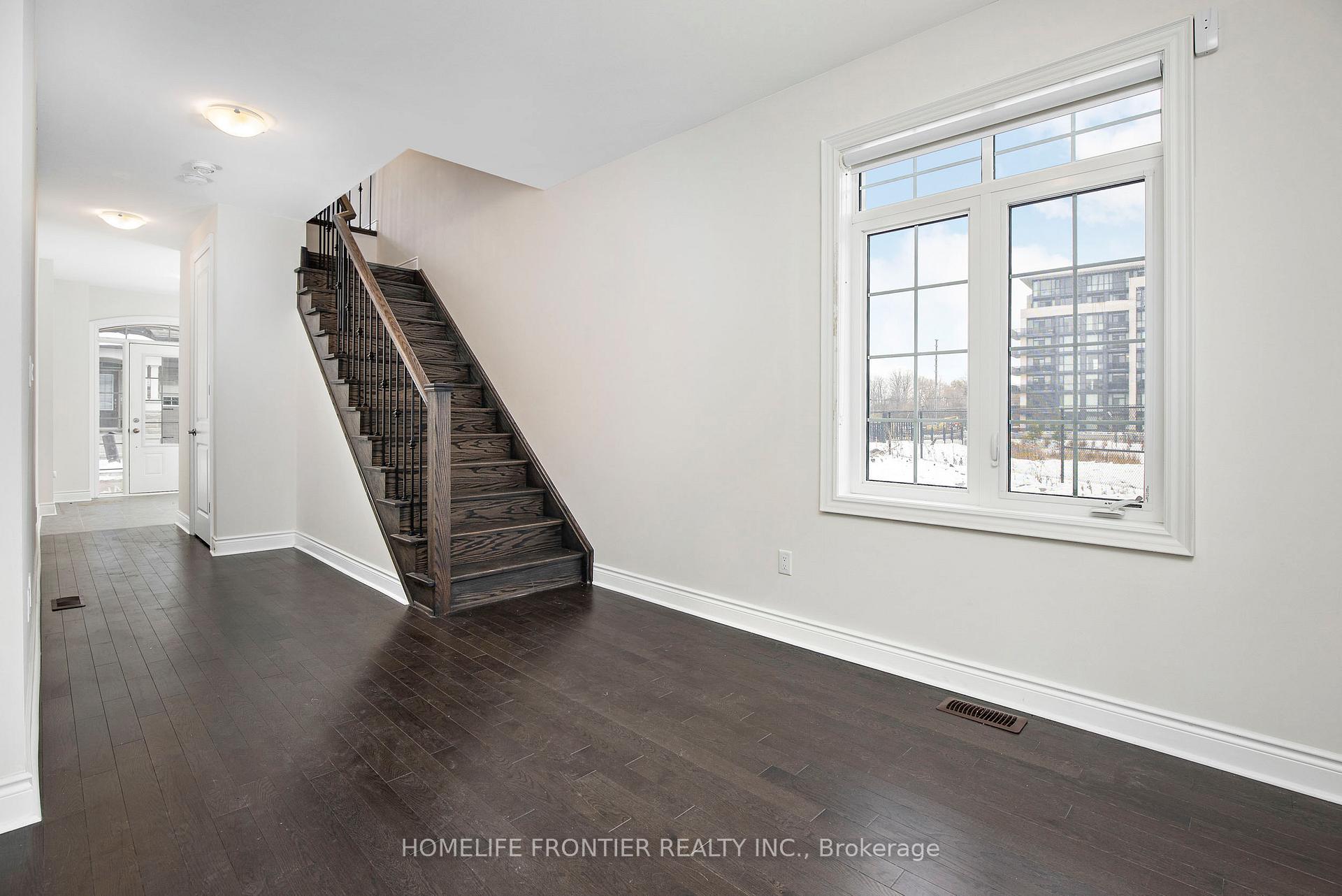 Photo 3 of 82 Glazebrook Drive, Vaughan, East Woodbridge — HOMEH