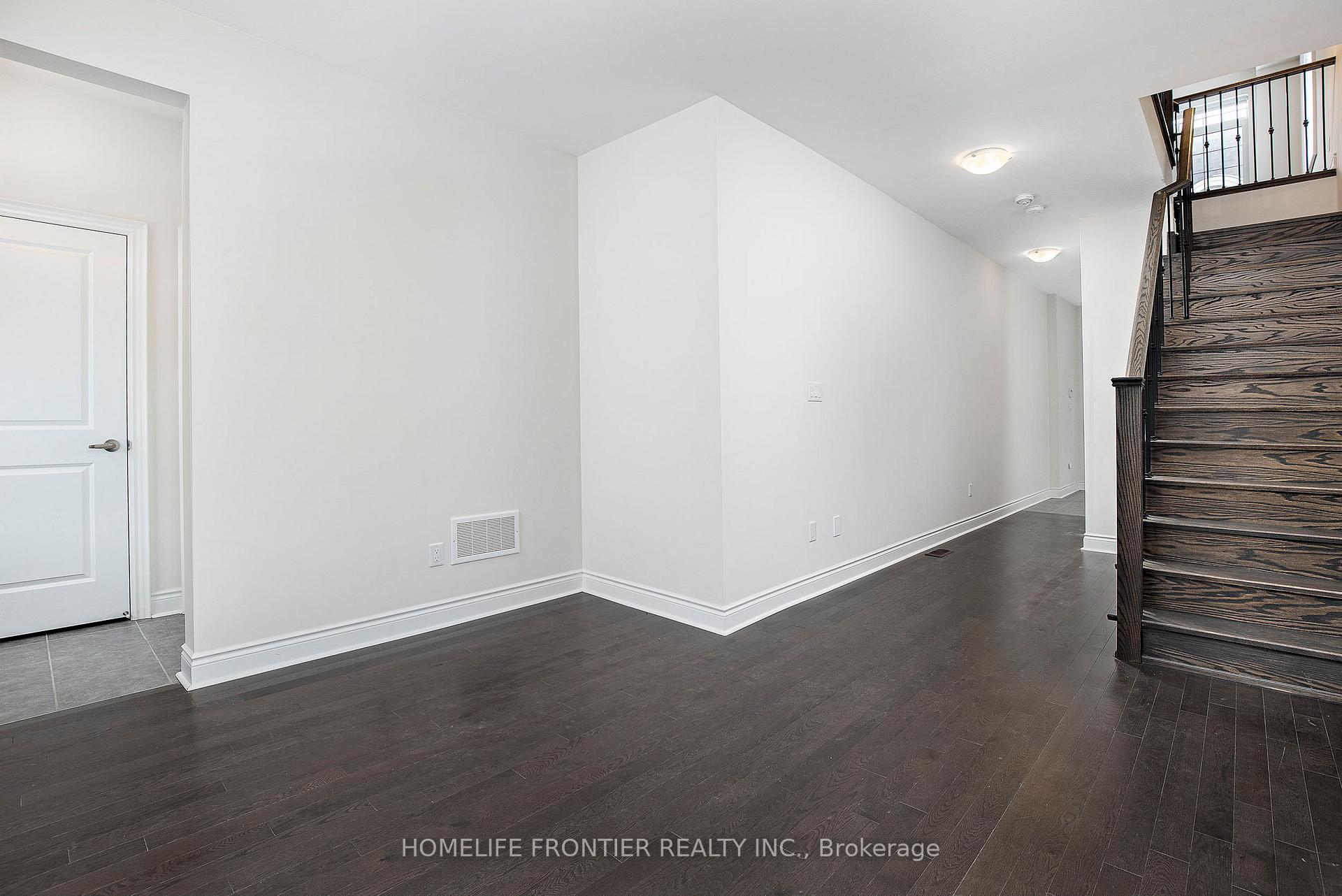 Photo 4 of 82 Glazebrook Drive, Vaughan, East Woodbridge — HOMEH