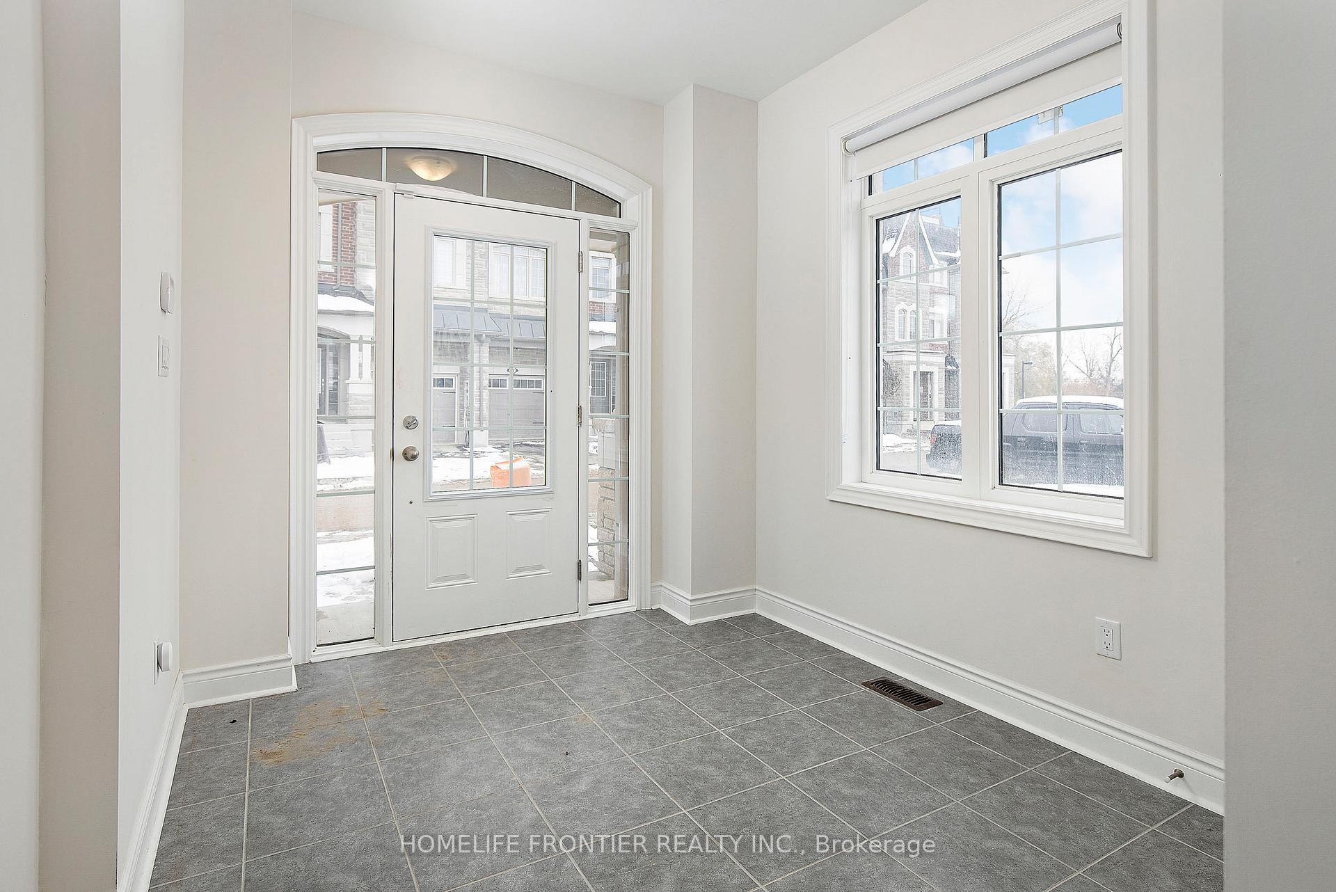 Photo 5 of 82 Glazebrook Drive, Vaughan, East Woodbridge — HOMEH