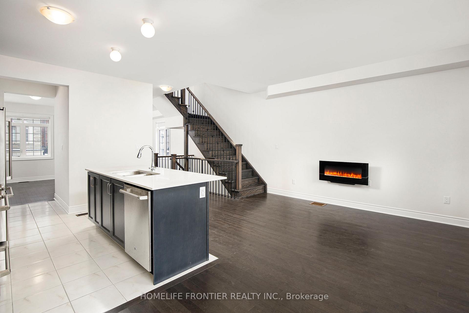Photo 7 of 82 Glazebrook Drive, Vaughan, East Woodbridge — HOMEH