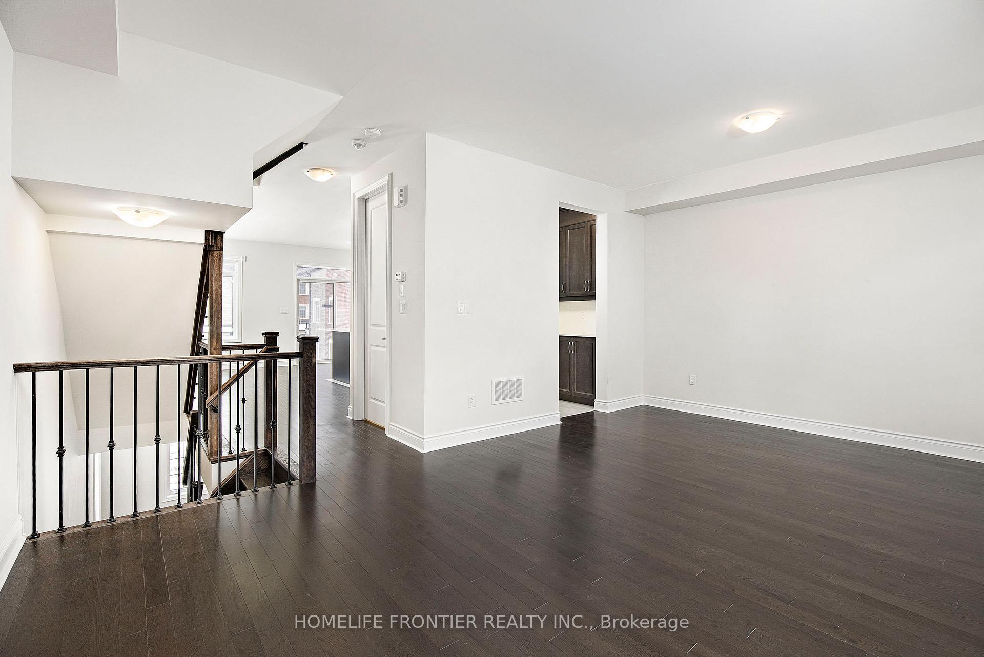 Photo 8 of 82 Glazebrook Drive, Vaughan, East Woodbridge — HOMEH