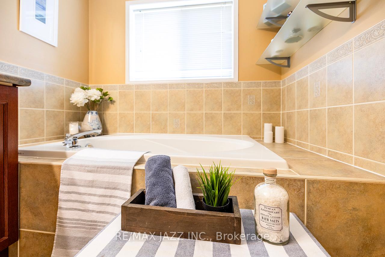 Photo 25 of 80 Barrister Avenue, Whitby, Pringle Creek — HOMEH