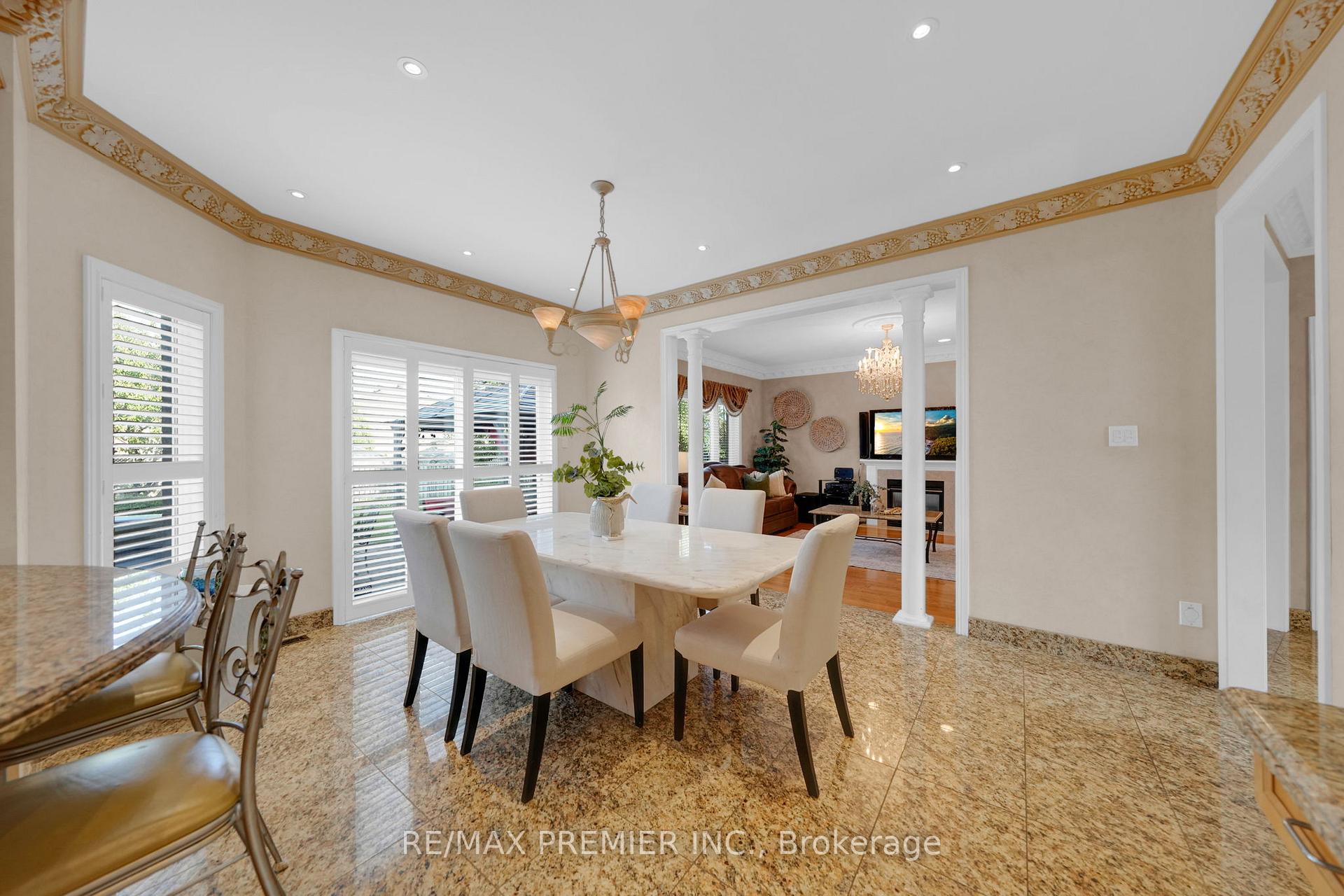 Photo 13 of 93 Novaview Crescent, Vaughan, East Woodbridge — HOMEH