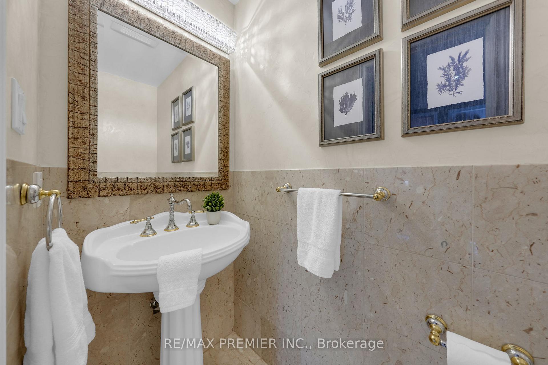 Photo 16 of 93 Novaview Crescent, Vaughan, East Woodbridge — HOMEH
