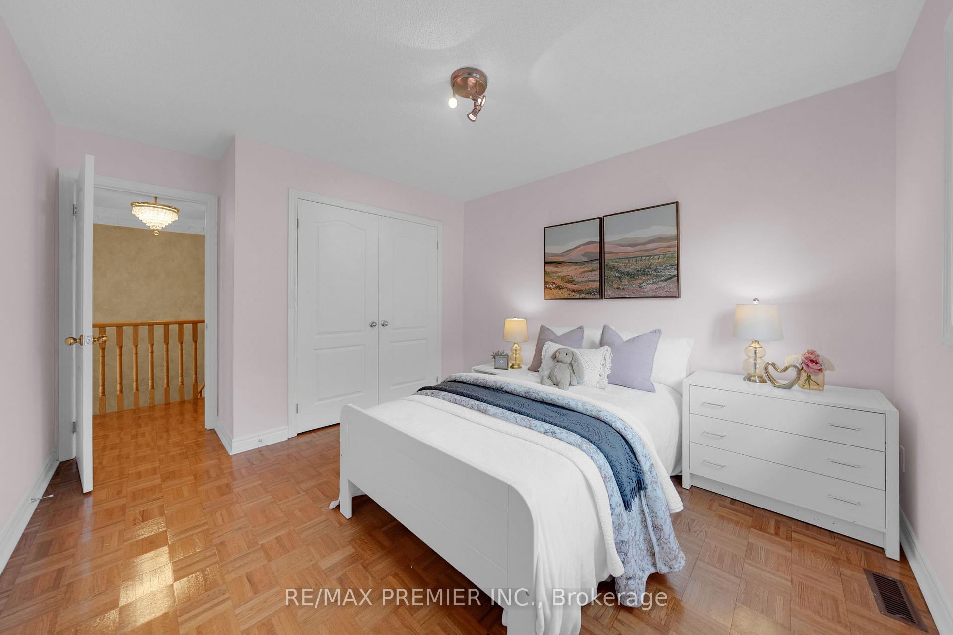 Photo 27 of 93 Novaview Crescent, Vaughan, East Woodbridge — HOMEH