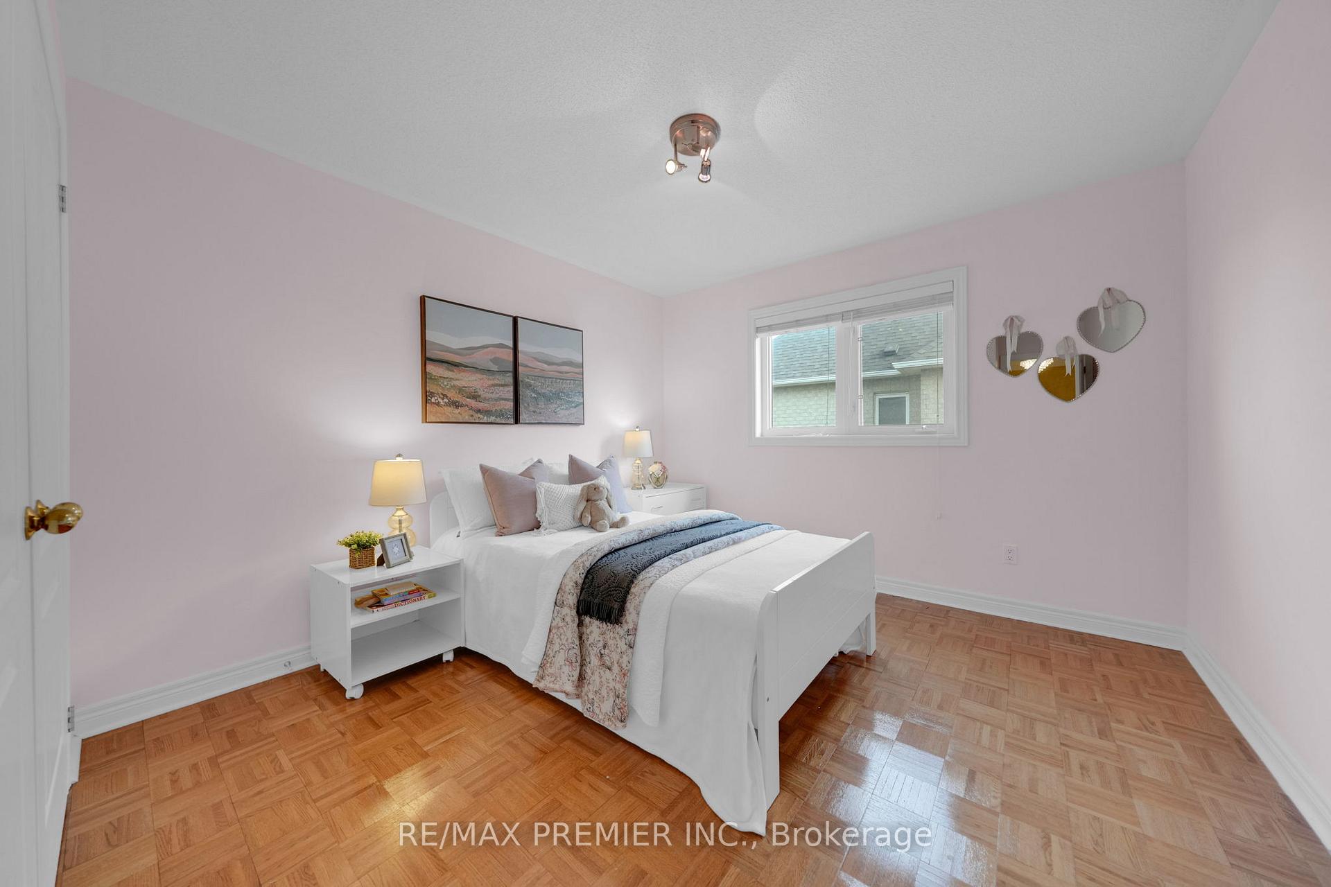 Photo 28 of 93 Novaview Crescent, Vaughan, East Woodbridge — HOMEH