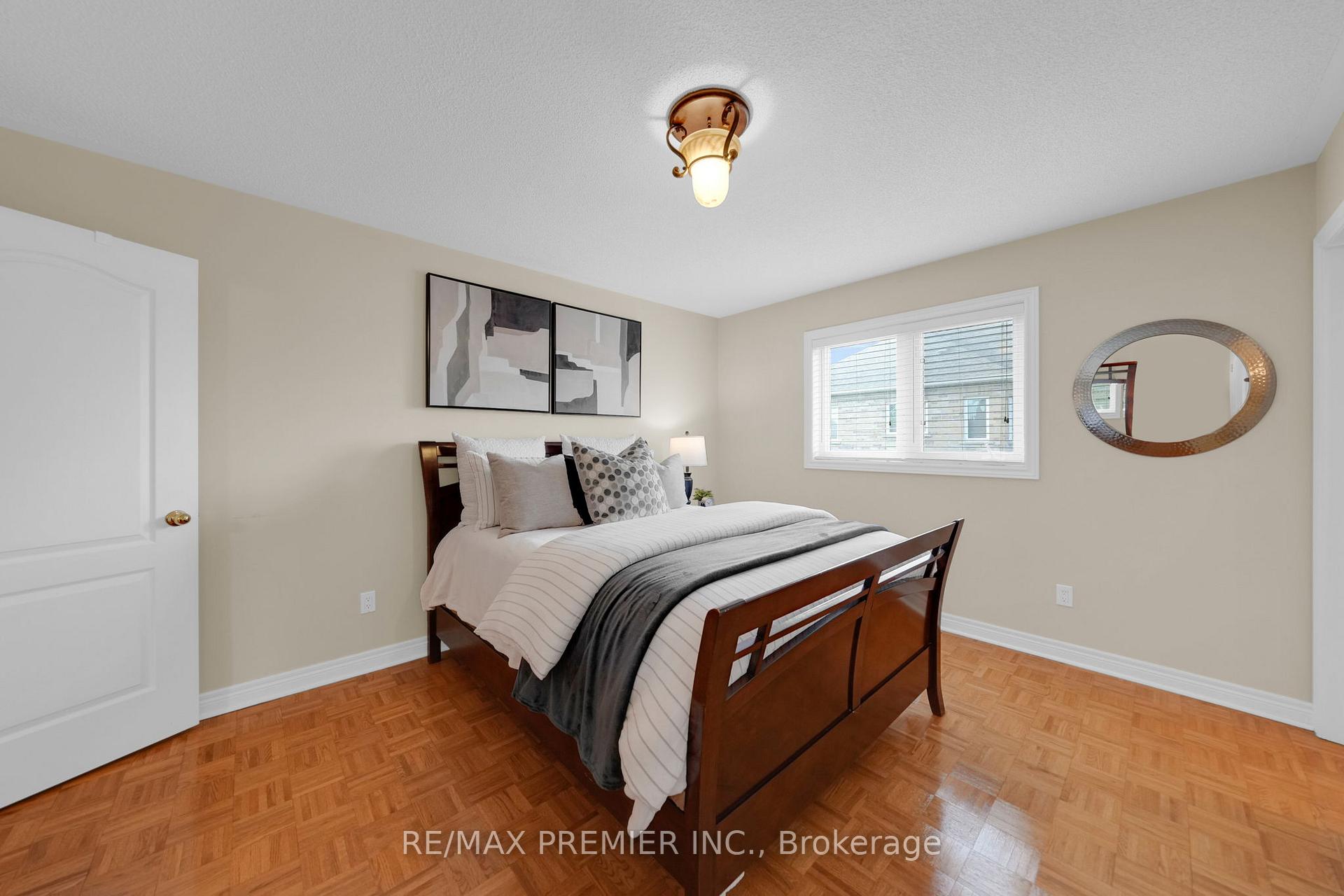 Photo 30 of 93 Novaview Crescent, Vaughan, East Woodbridge — HOMEH