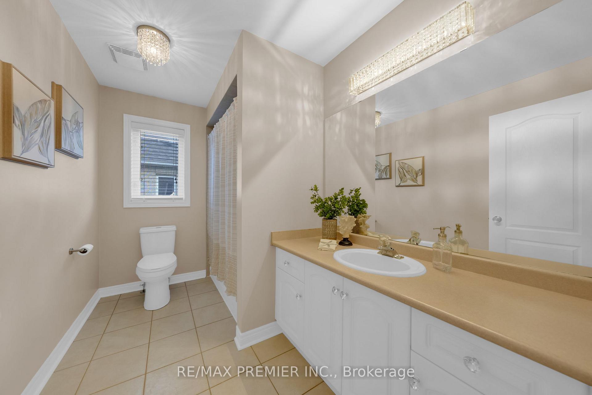 Photo 31 of 93 Novaview Crescent, Vaughan, East Woodbridge — HOMEH