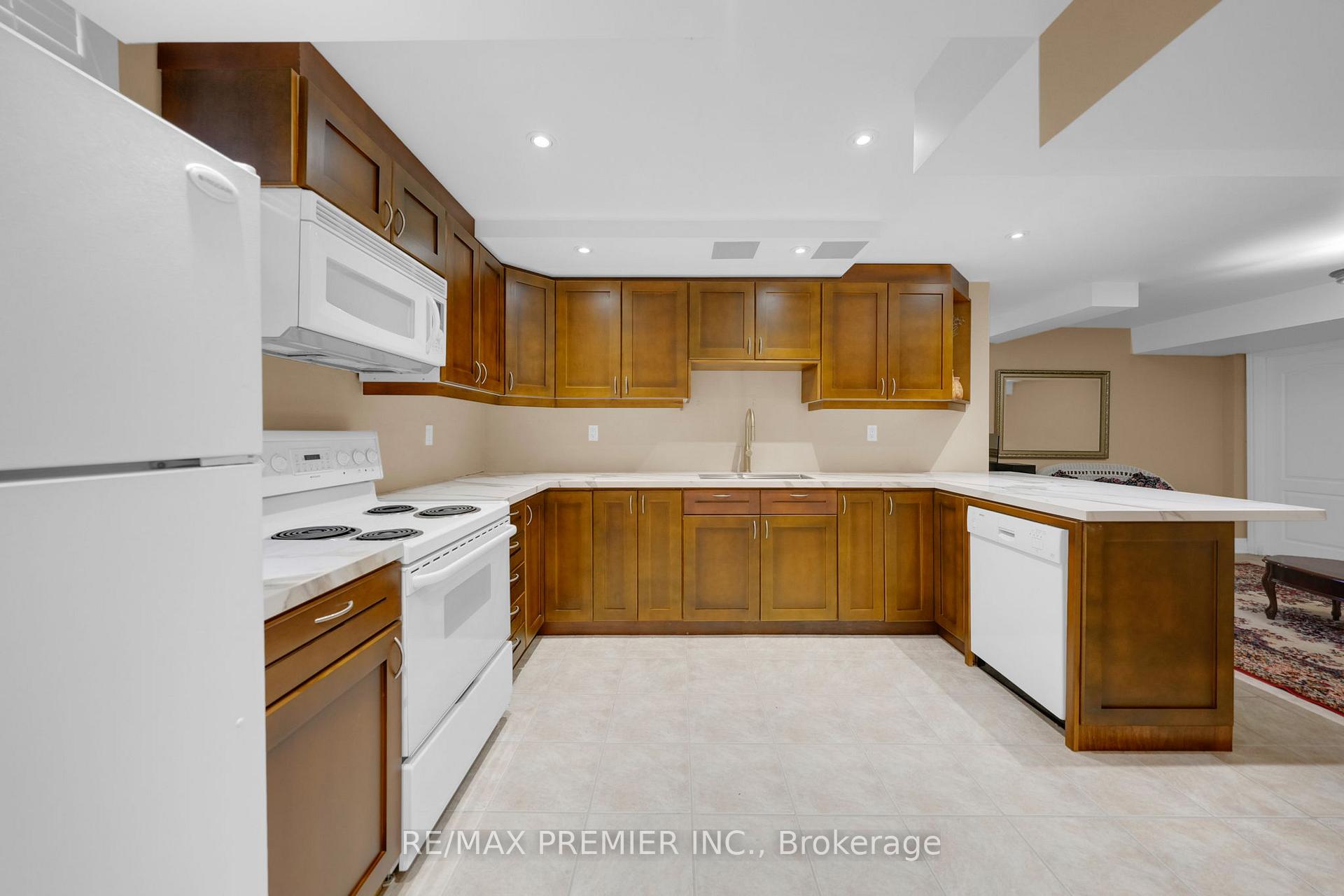 Photo 34 of 93 Novaview Crescent, Vaughan, East Woodbridge — HOMEH