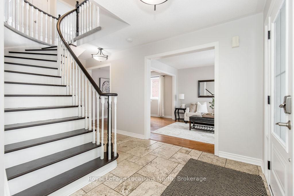 Photo 4 of 45 Holly Meadow Road, Barrie, Holly — HOMEH