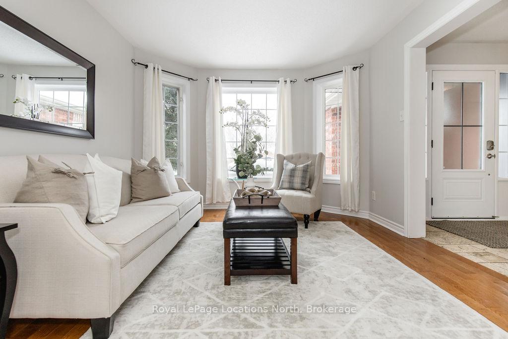 Photo 8 of 45 Holly Meadow Road, Barrie, Holly — HOMEH