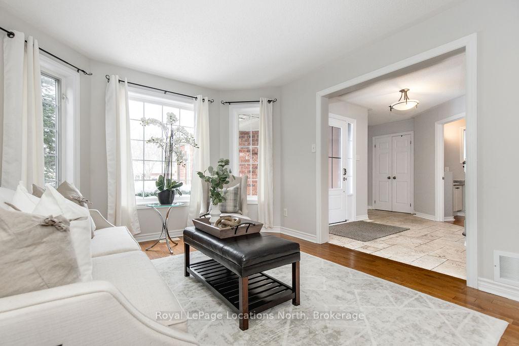 Photo 7 of 45 Holly Meadow Road, Barrie, Holly — HOMEH