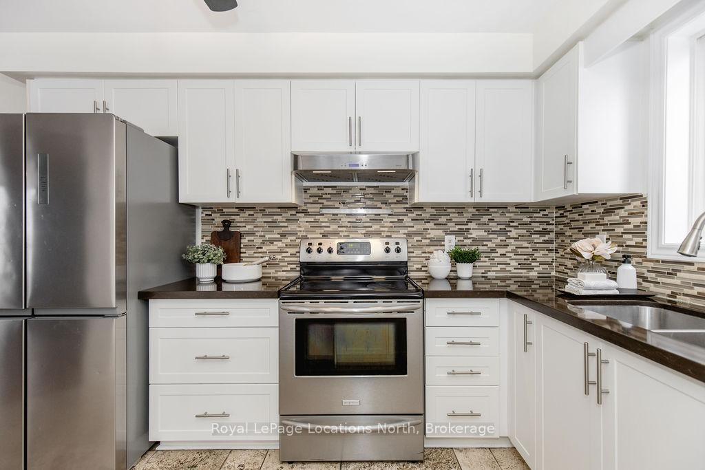 Photo 12 of 45 Holly Meadow Road, Barrie, Holly — HOMEH