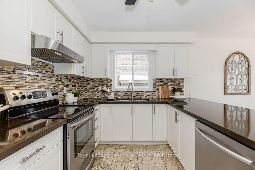 Photo 15 of 45 Holly Meadow Road, Barrie, Holly — HOMEH