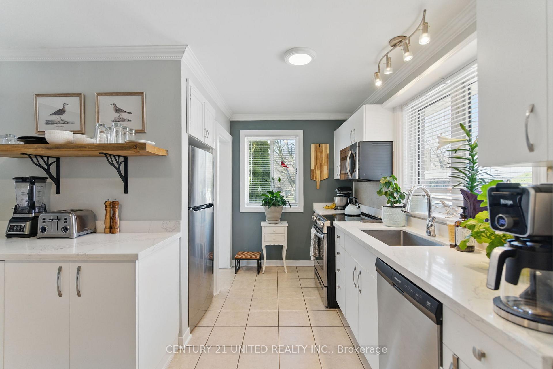 Photo 7 of 243 Lupin Drive, Whitby, Downtown Whitby — HOMEH