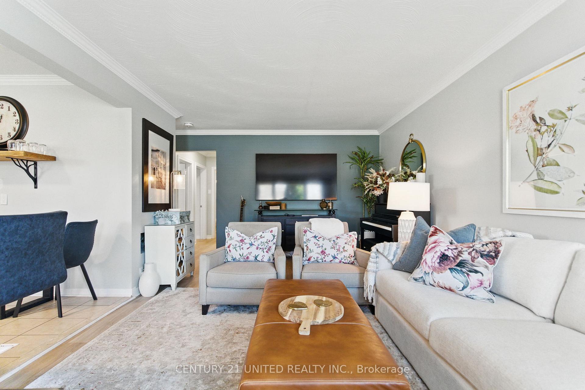 Photo 15 of 243 Lupin Drive, Whitby, Downtown Whitby — HOMEH