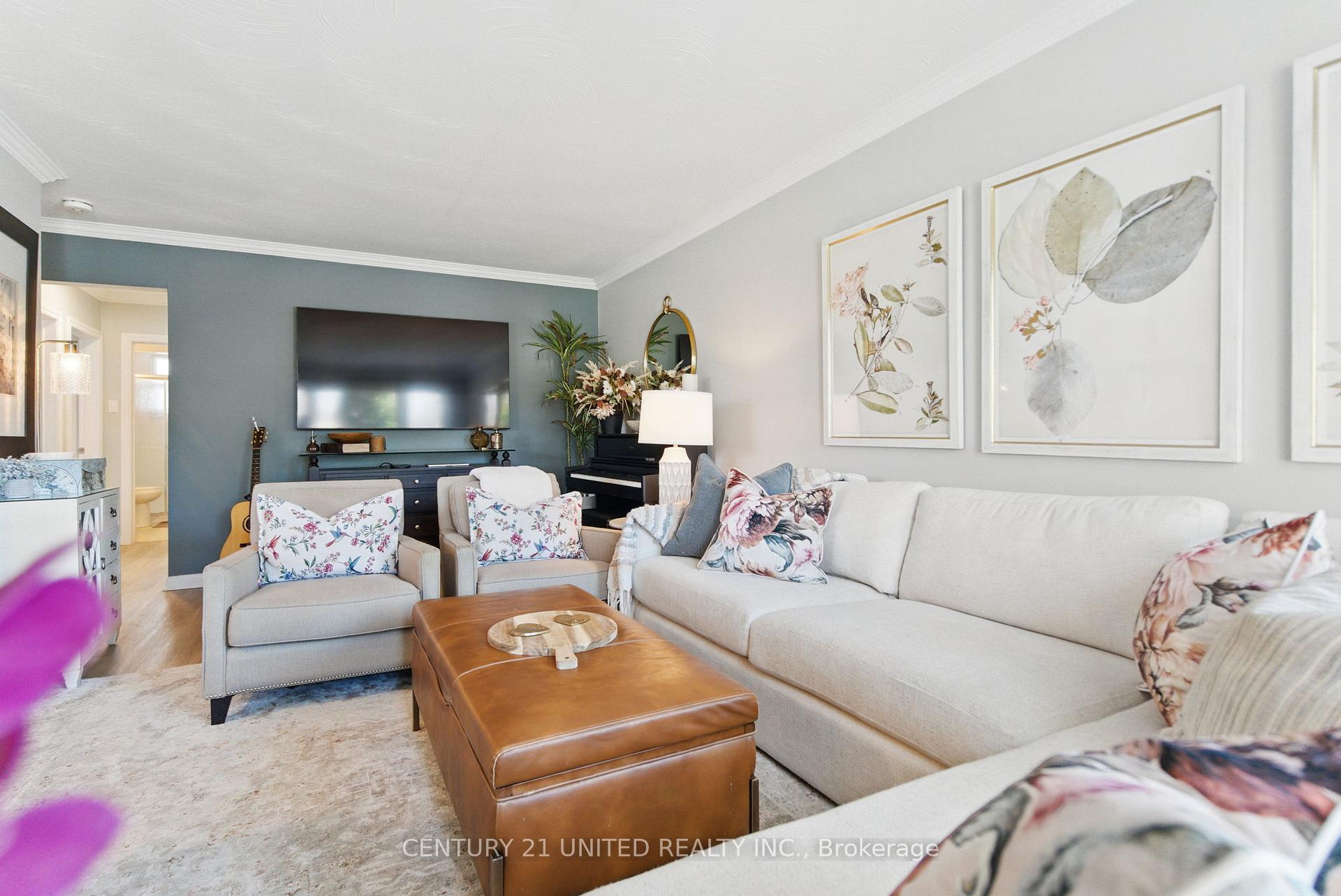 Photo 16 of 243 Lupin Drive, Whitby, Downtown Whitby — HOMEH