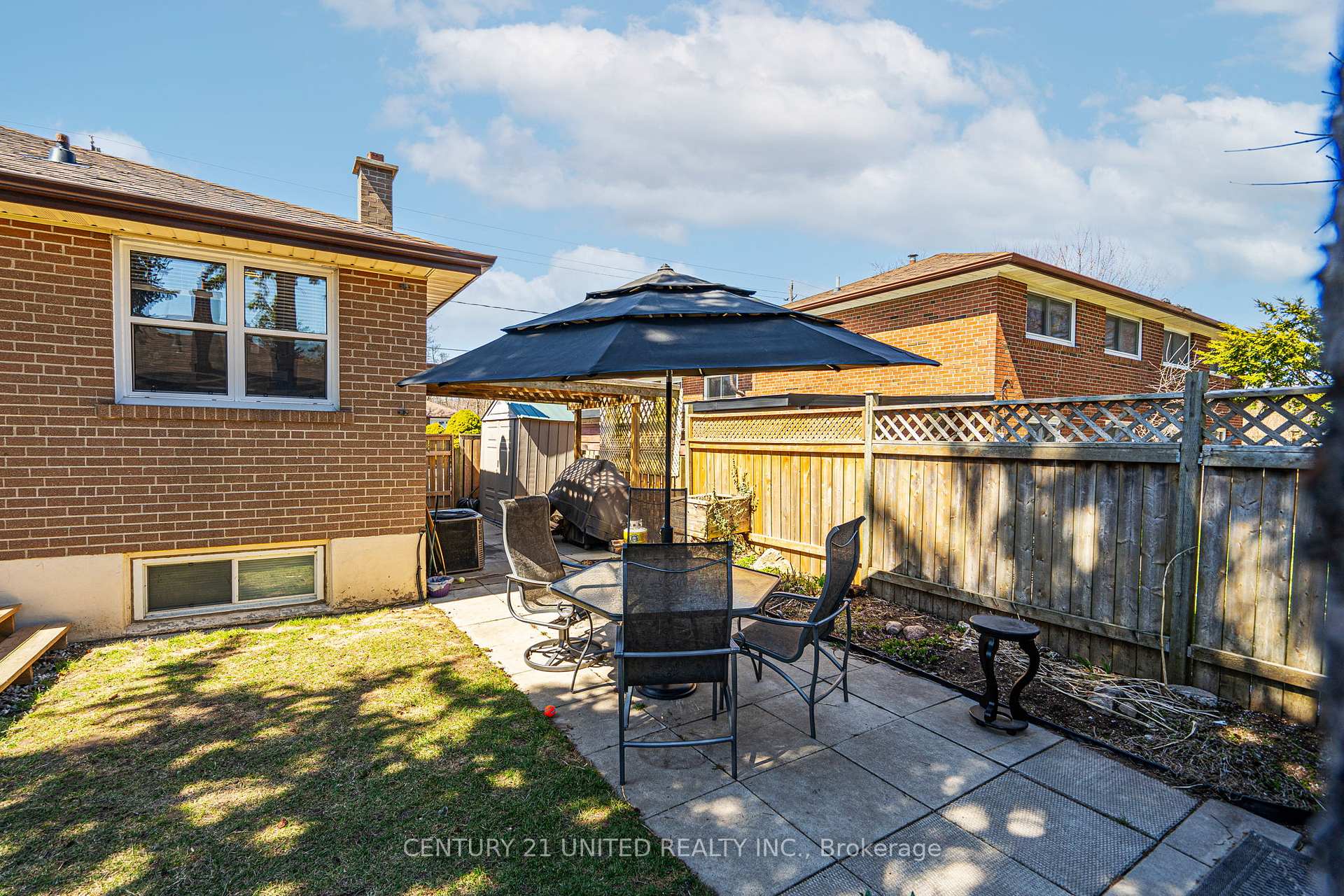 Photo 29 of 243 Lupin Drive, Whitby, Downtown Whitby — HOMEH