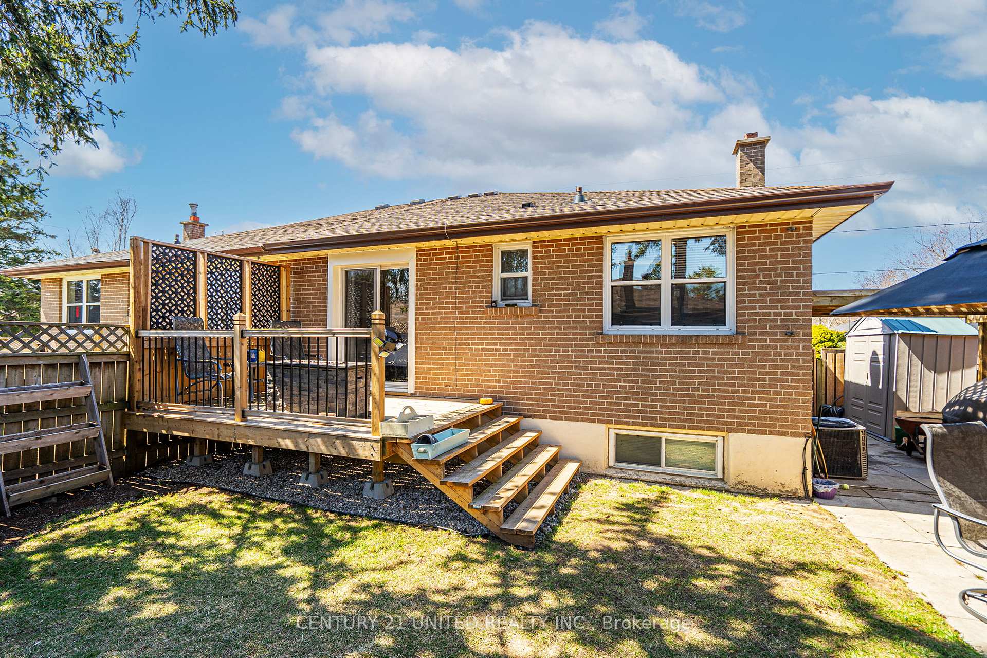 Photo 31 of 243 Lupin Drive, Whitby, Downtown Whitby — HOMEH