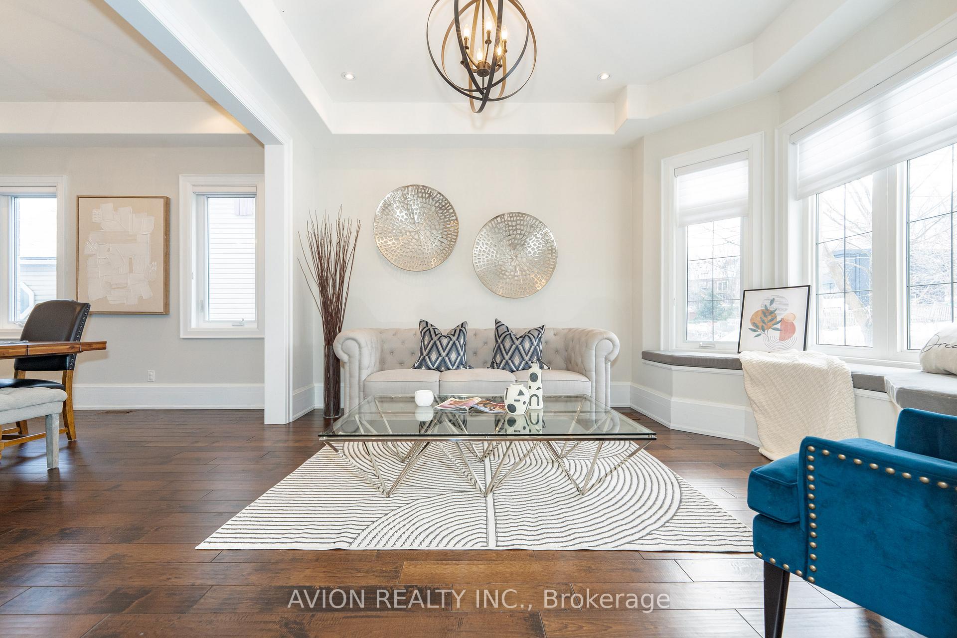 Photo 2 of 705 Hillview Crescent, Pickering, West Shore — HOMEH