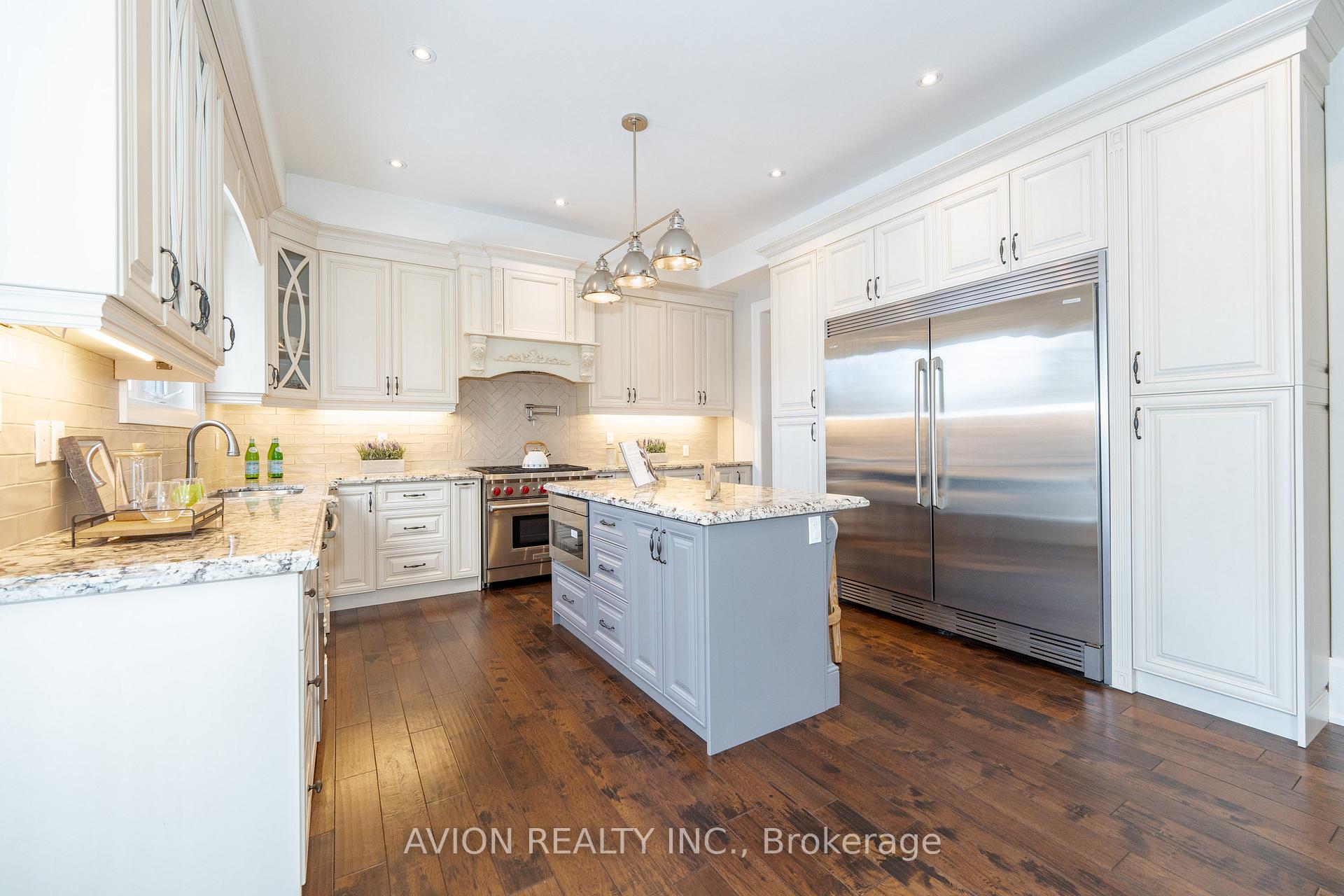 Photo 7 of 705 Hillview Crescent, Pickering, West Shore — HOMEH