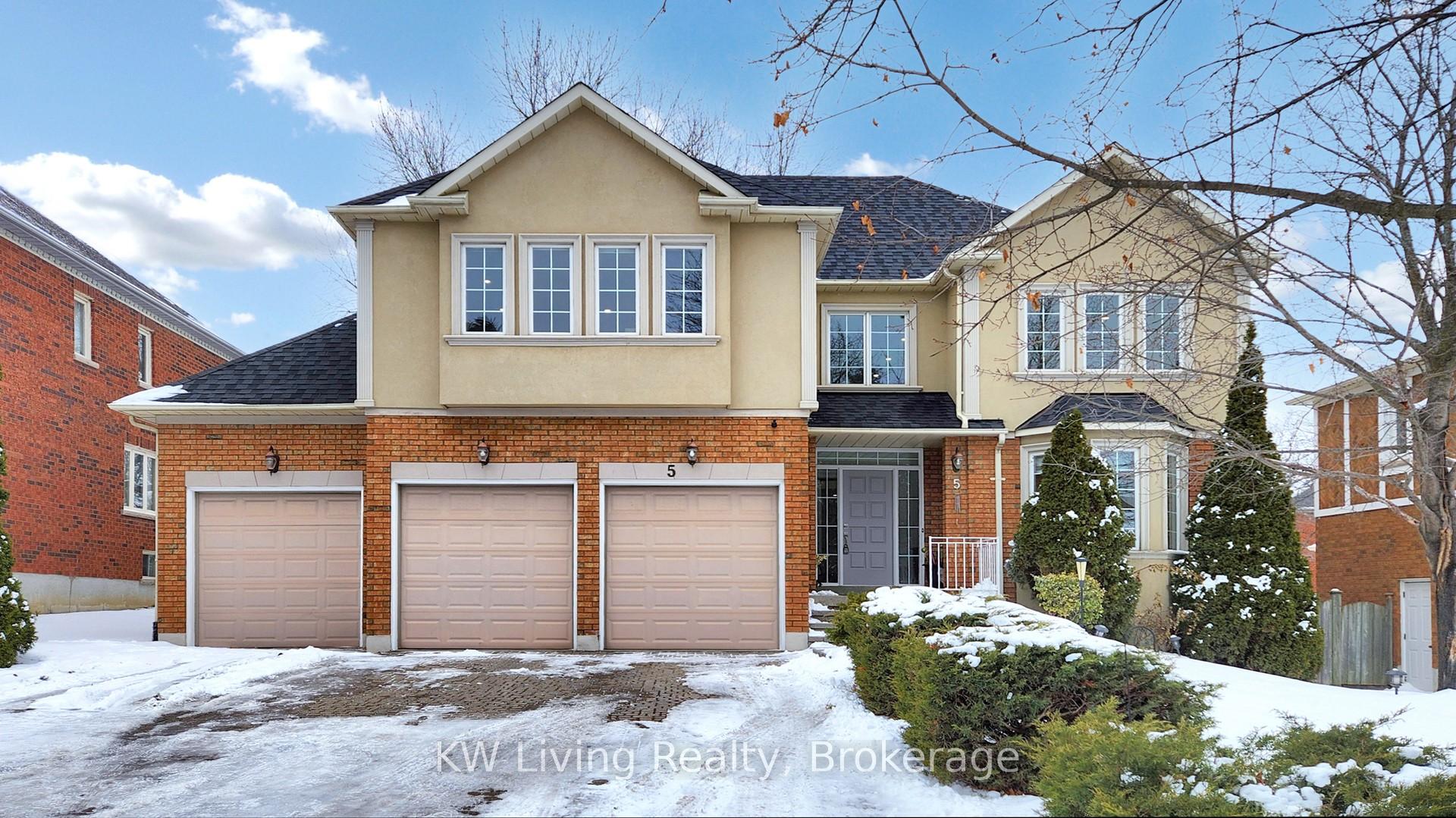 Photo 2 of 5 Chadwick Crescent, Richmond Hill, Bayview Hill — HOMEH