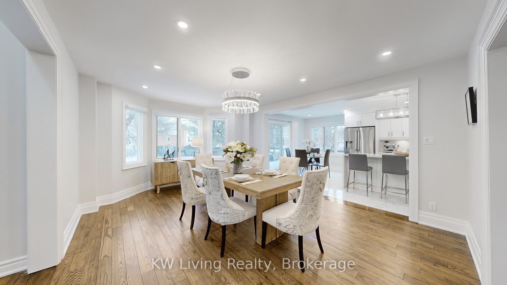 Photo 6 of 5 Chadwick Crescent, Richmond Hill, Bayview Hill — HOMEH