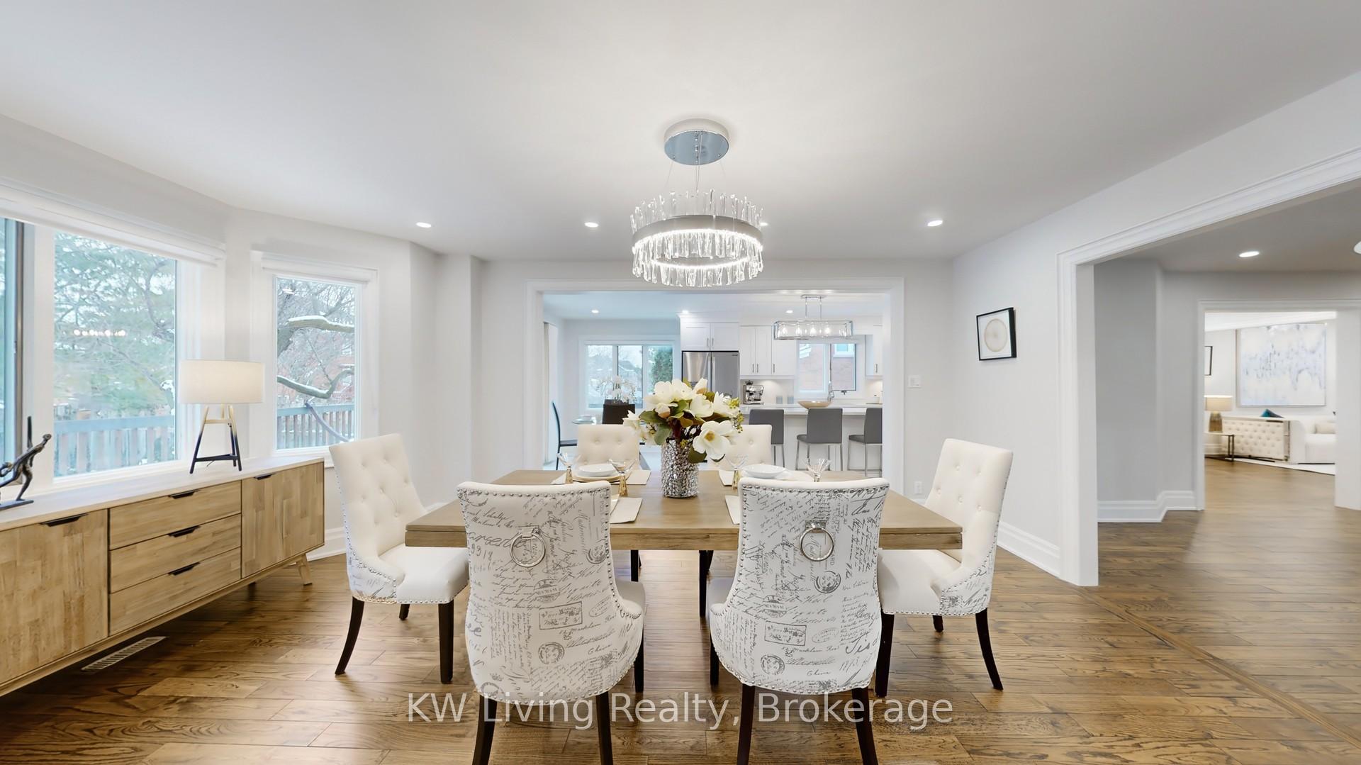 Photo 7 of 5 Chadwick Crescent, Richmond Hill, Bayview Hill — HOMEH