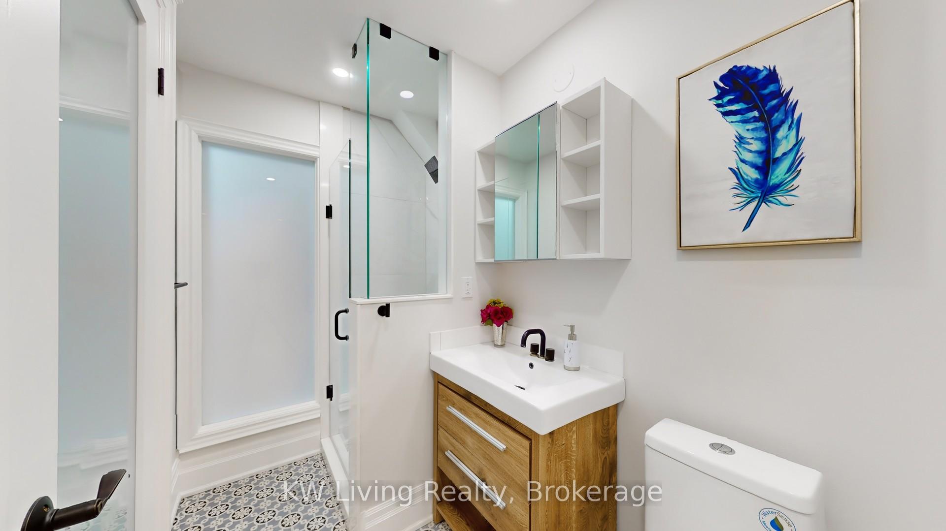 Photo 14 of 5 Chadwick Crescent, Richmond Hill, Bayview Hill — HOMEH