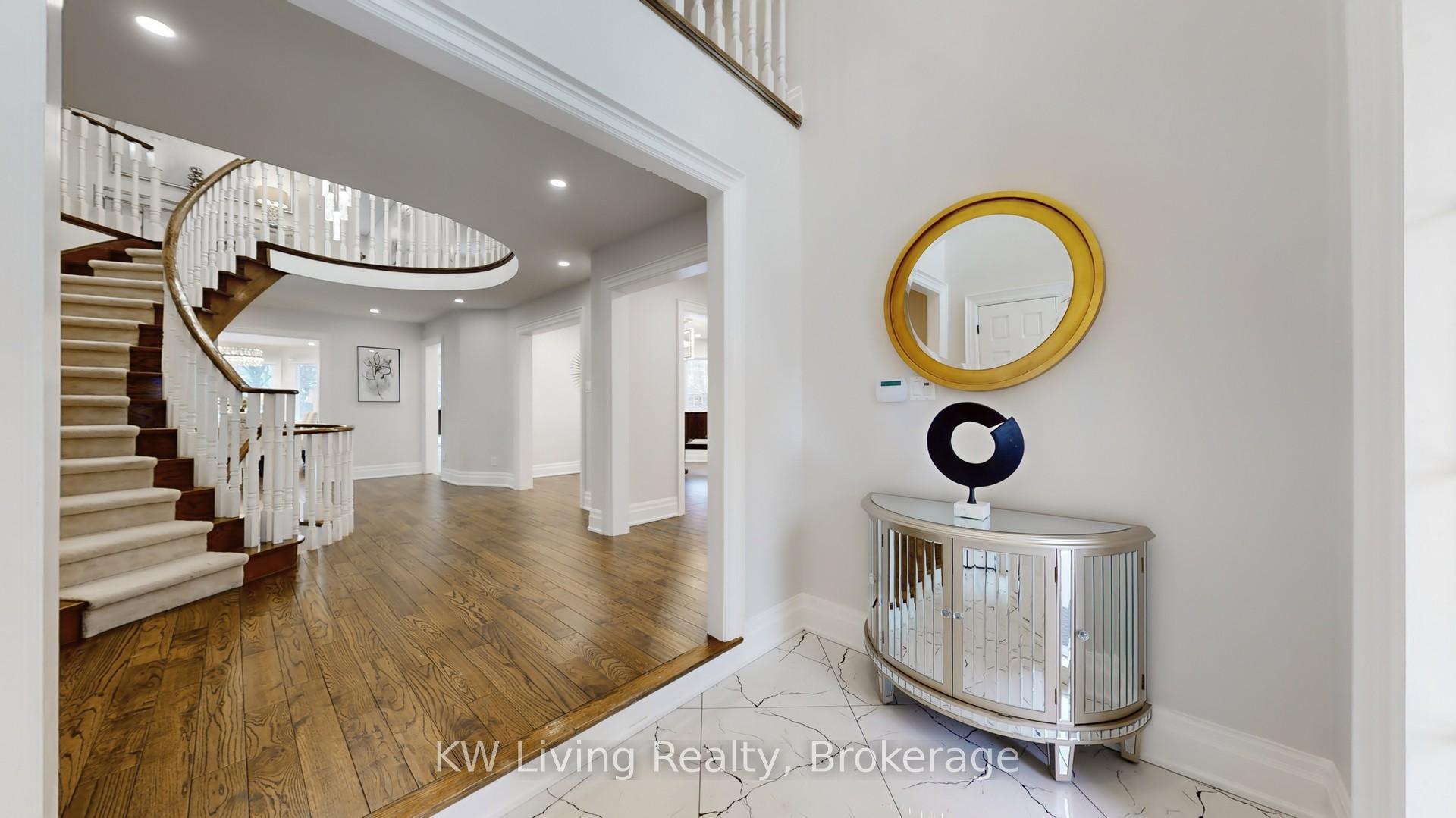 Photo 15 of 5 Chadwick Crescent, Richmond Hill, Bayview Hill — HOMEH