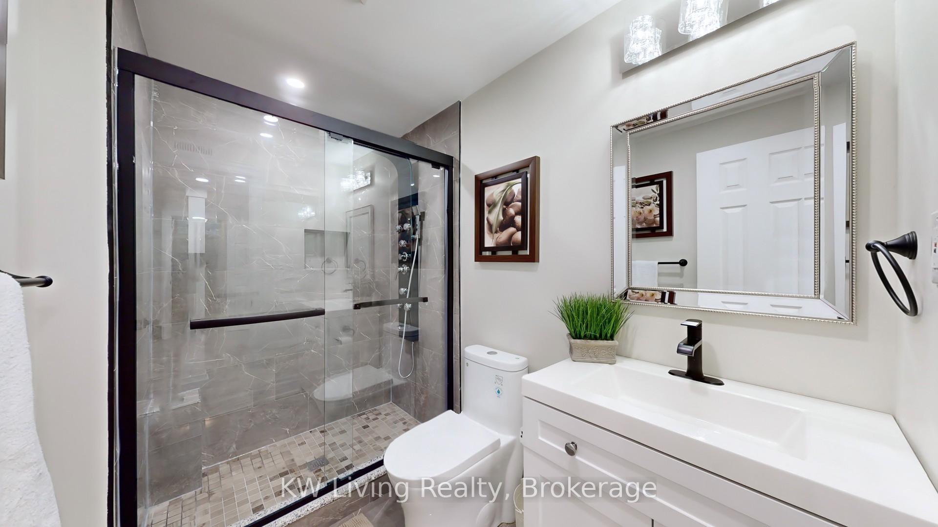 Photo 35 of 5 Chadwick Crescent, Richmond Hill, Bayview Hill — HOMEH