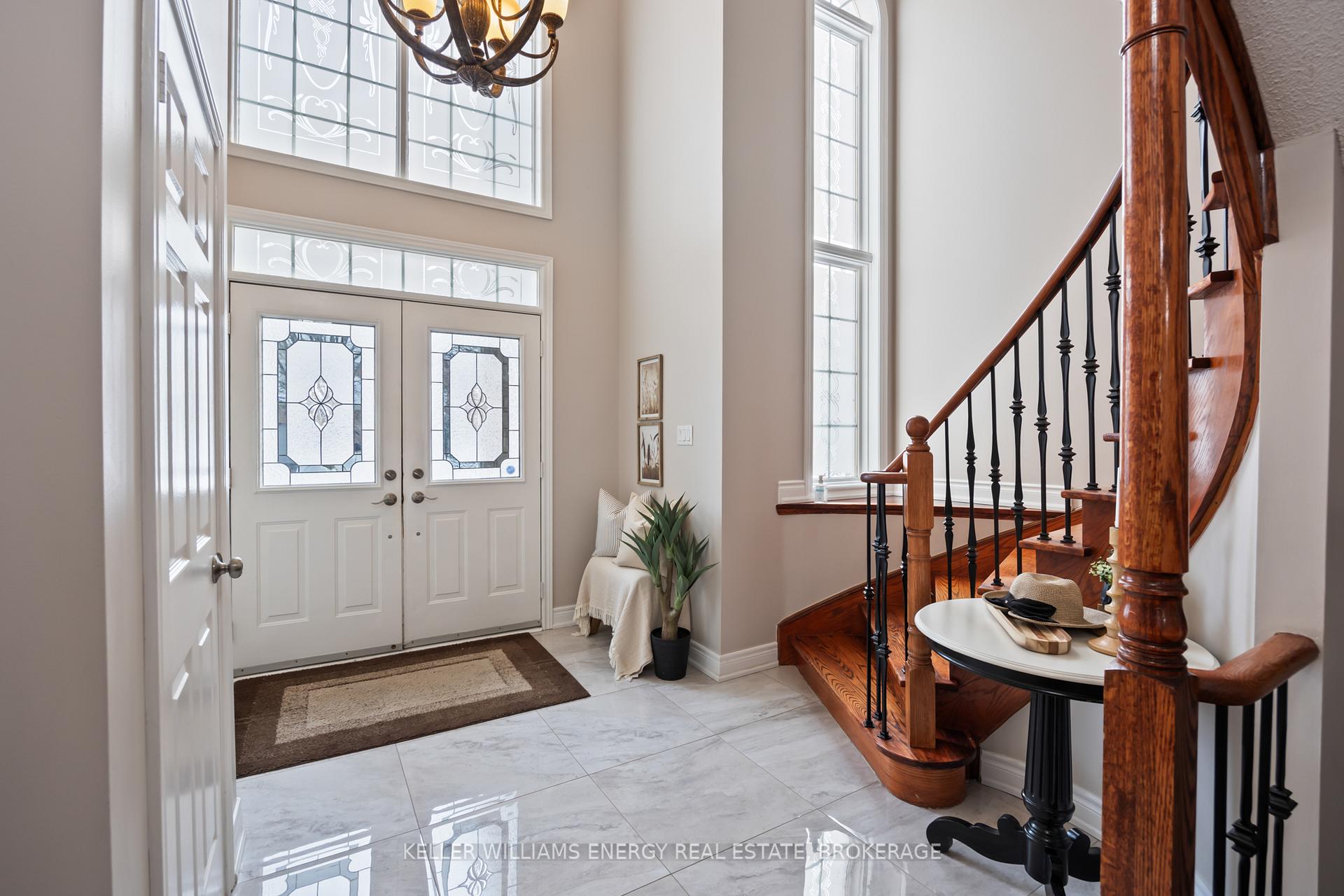 Photo 2 of 842 Darwin Drive, Pickering, Dunbarton — HOMEH