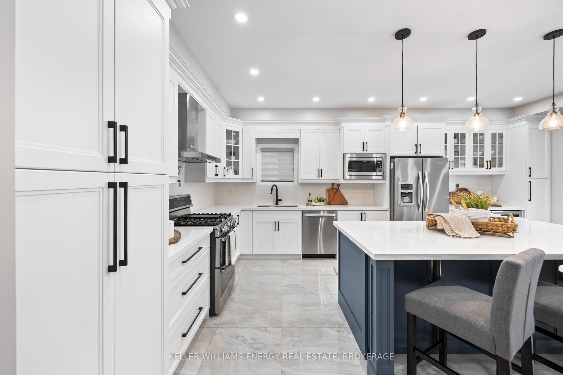 Photo 10 of 842 Darwin Drive, Pickering, Dunbarton — HOMEH
