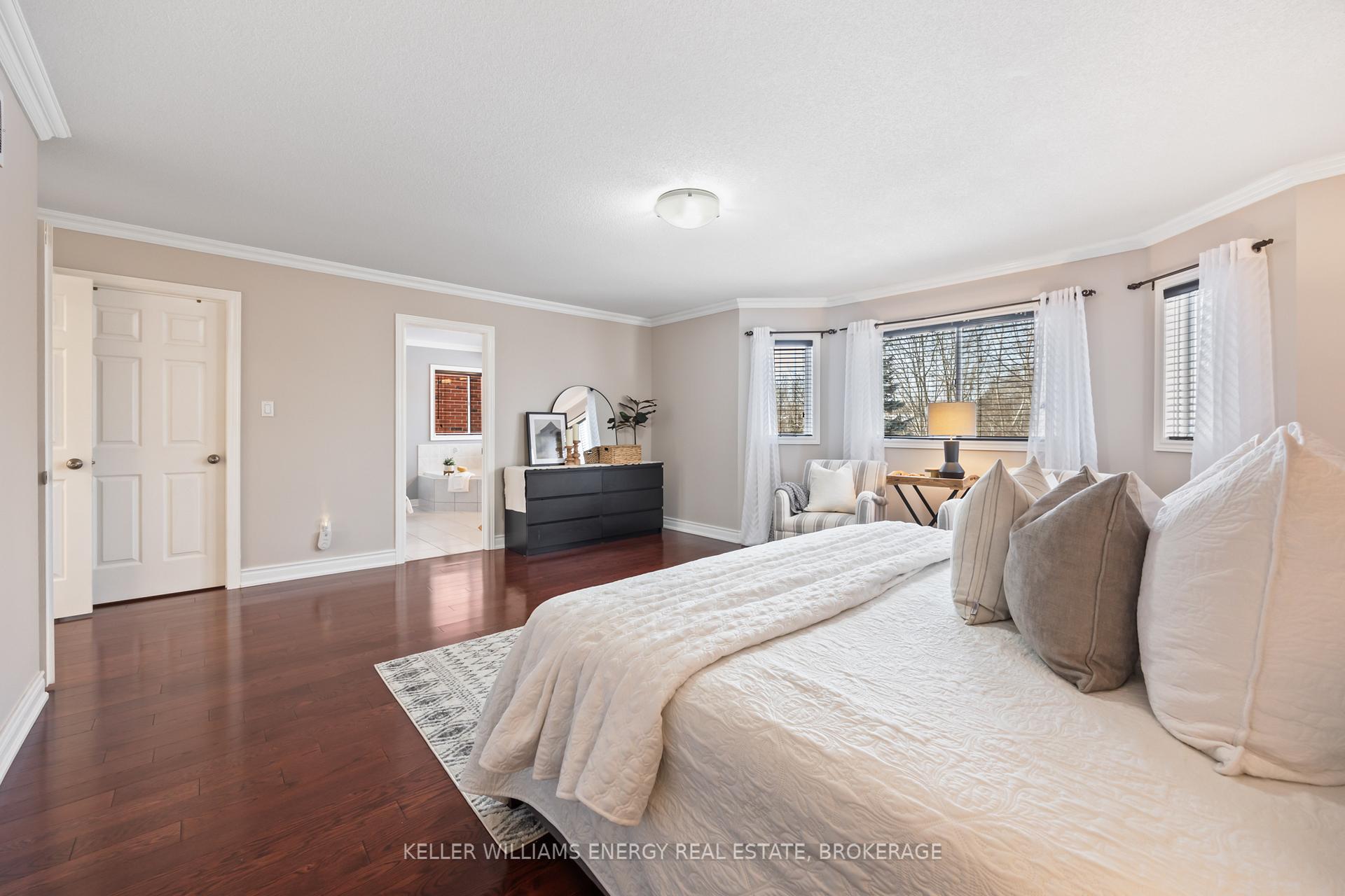 Photo 23 of 842 Darwin Drive, Pickering, Dunbarton — HOMEH