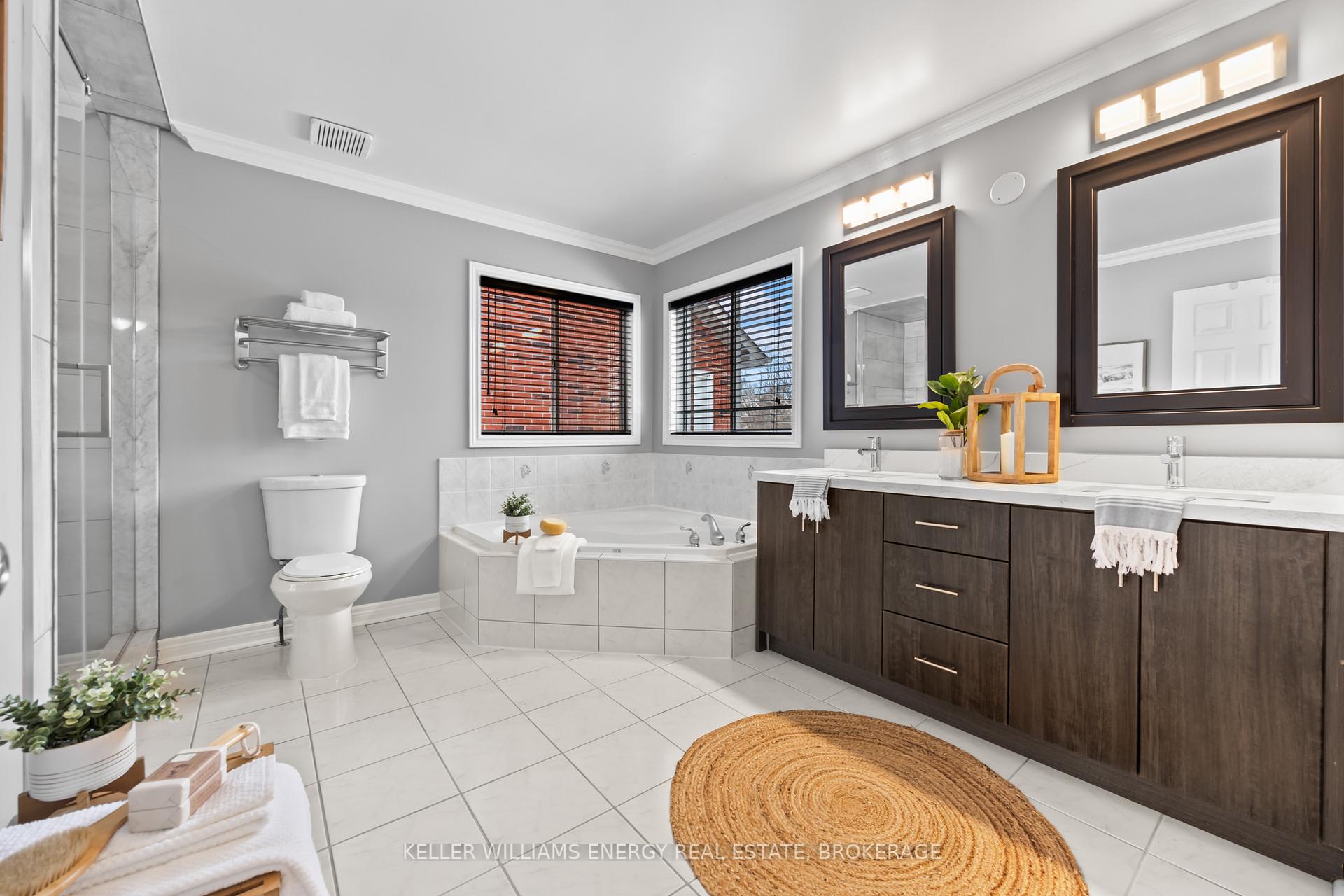 Photo 25 of 842 Darwin Drive, Pickering, Dunbarton — HOMEH