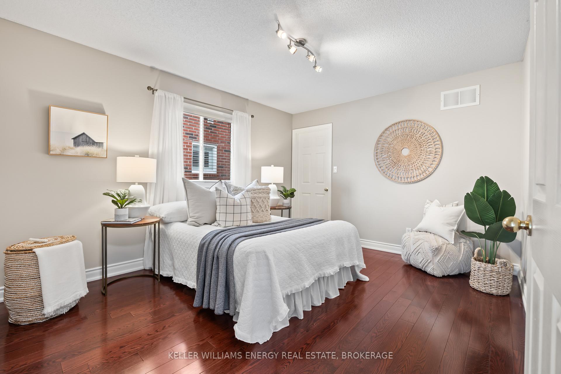 Photo 27 of 842 Darwin Drive, Pickering, Dunbarton — HOMEH
