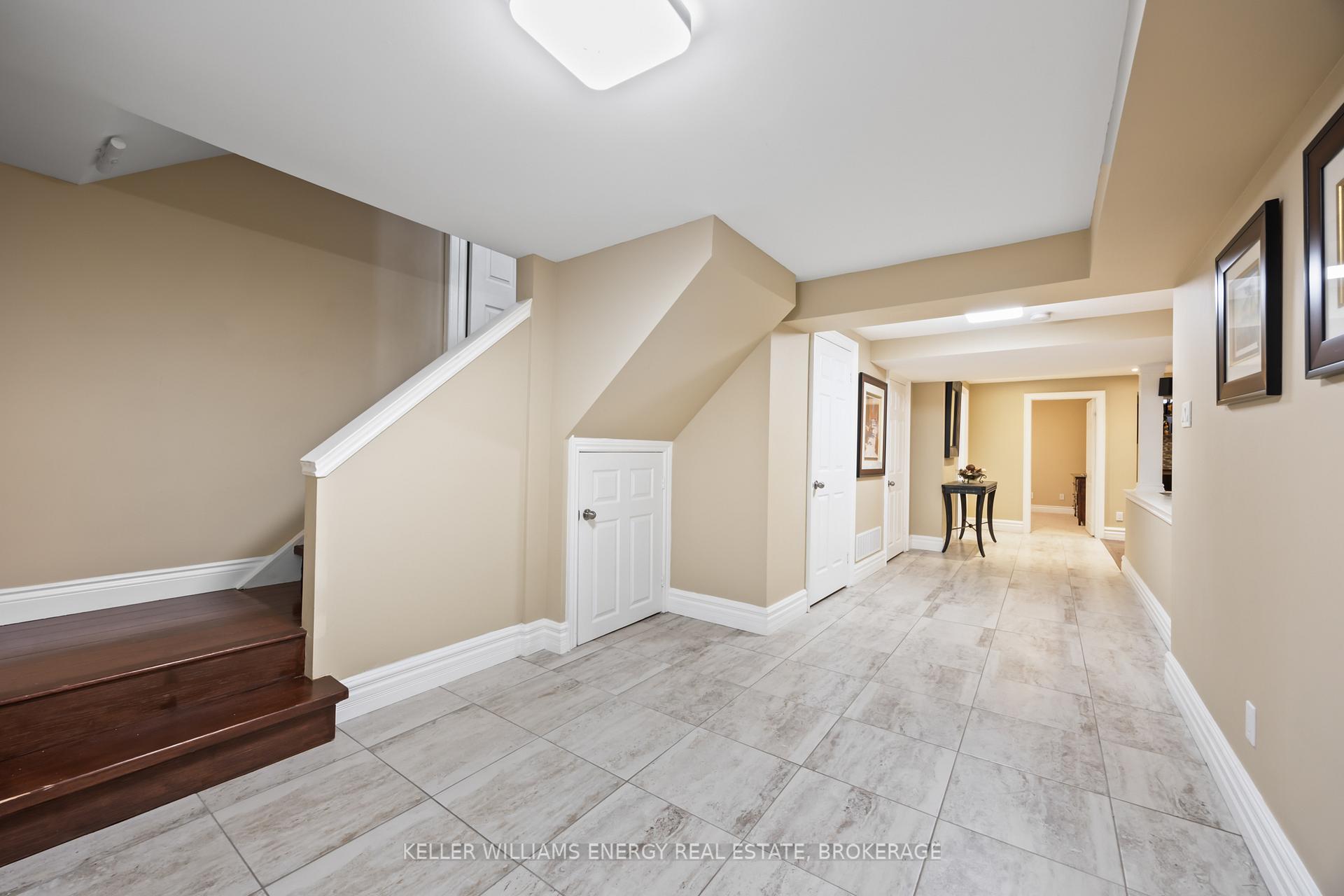 Photo 32 of 842 Darwin Drive, Pickering, Dunbarton — HOMEH