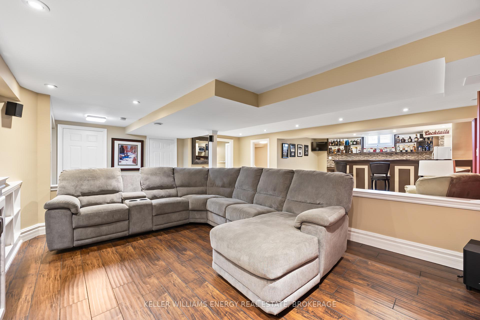 Photo 35 of 842 Darwin Drive, Pickering, Dunbarton — HOMEH