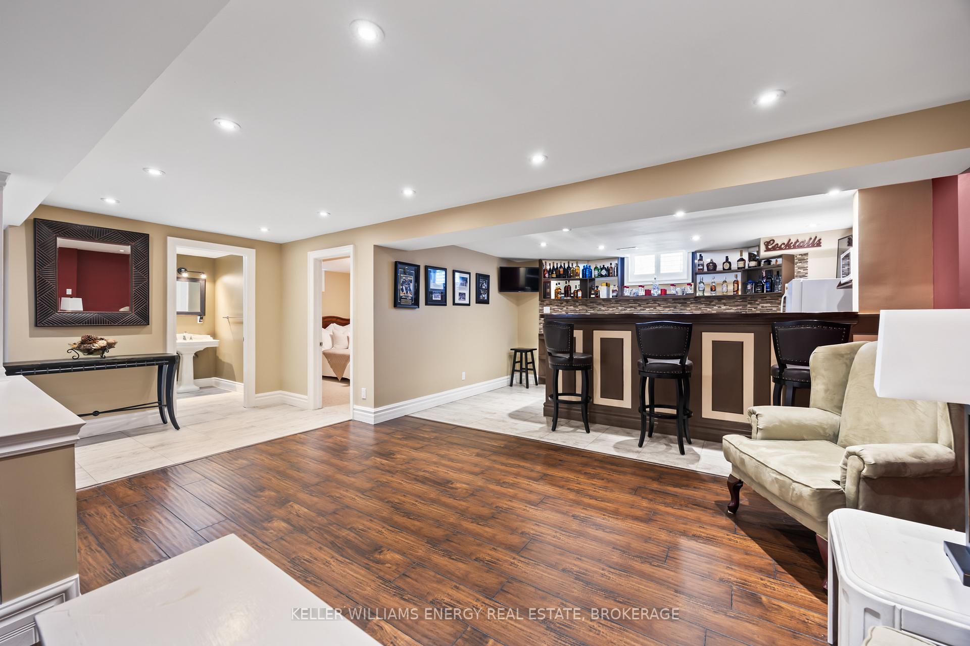 Photo 37 of 842 Darwin Drive, Pickering, Dunbarton — HOMEH