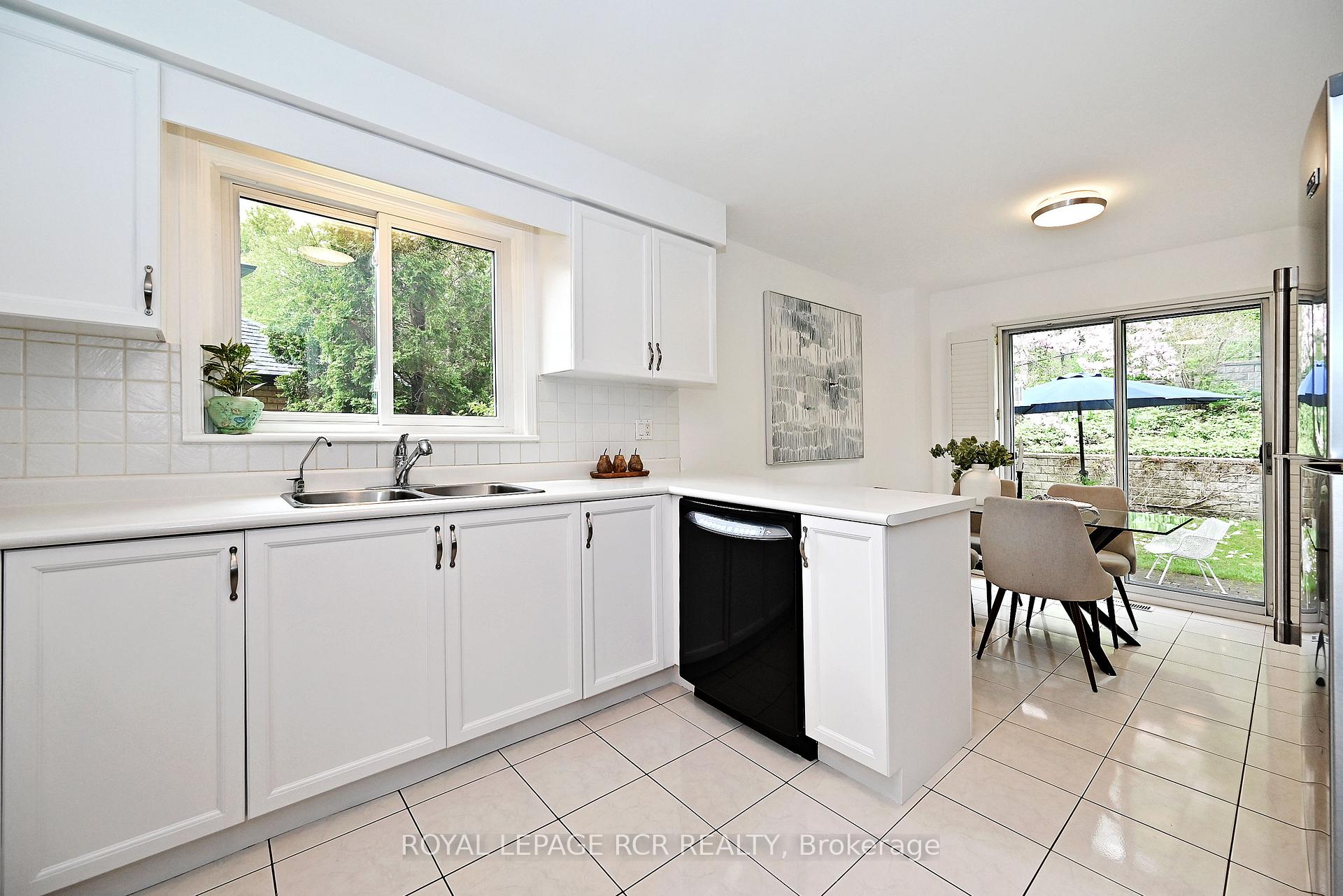 Photo 16 of 34 Cady Court, Aurora, Aurora Highlands — HOMEH