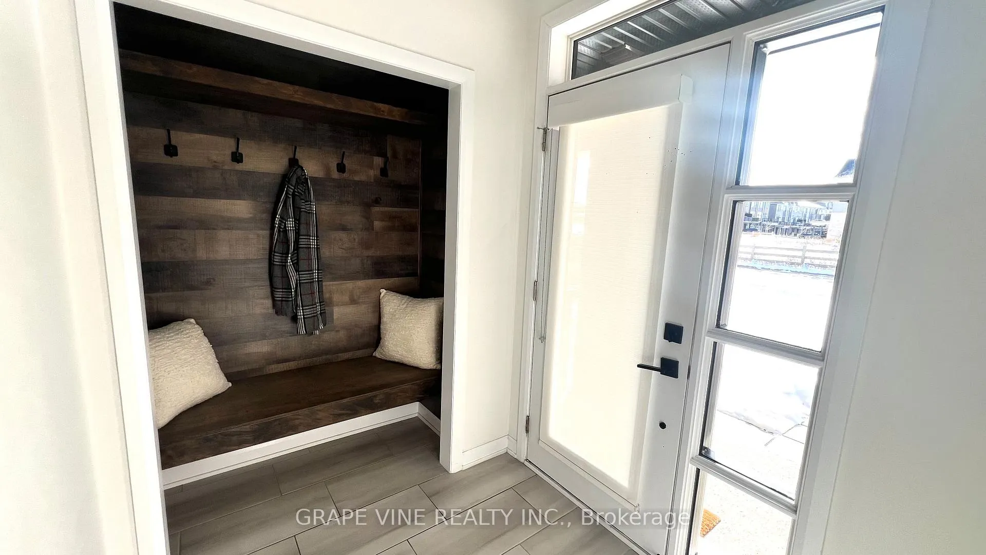 Photo 3 of 2057 Caltra Crescent, Ottawa, Barrhaven - Half Moon Bay — HOMEH