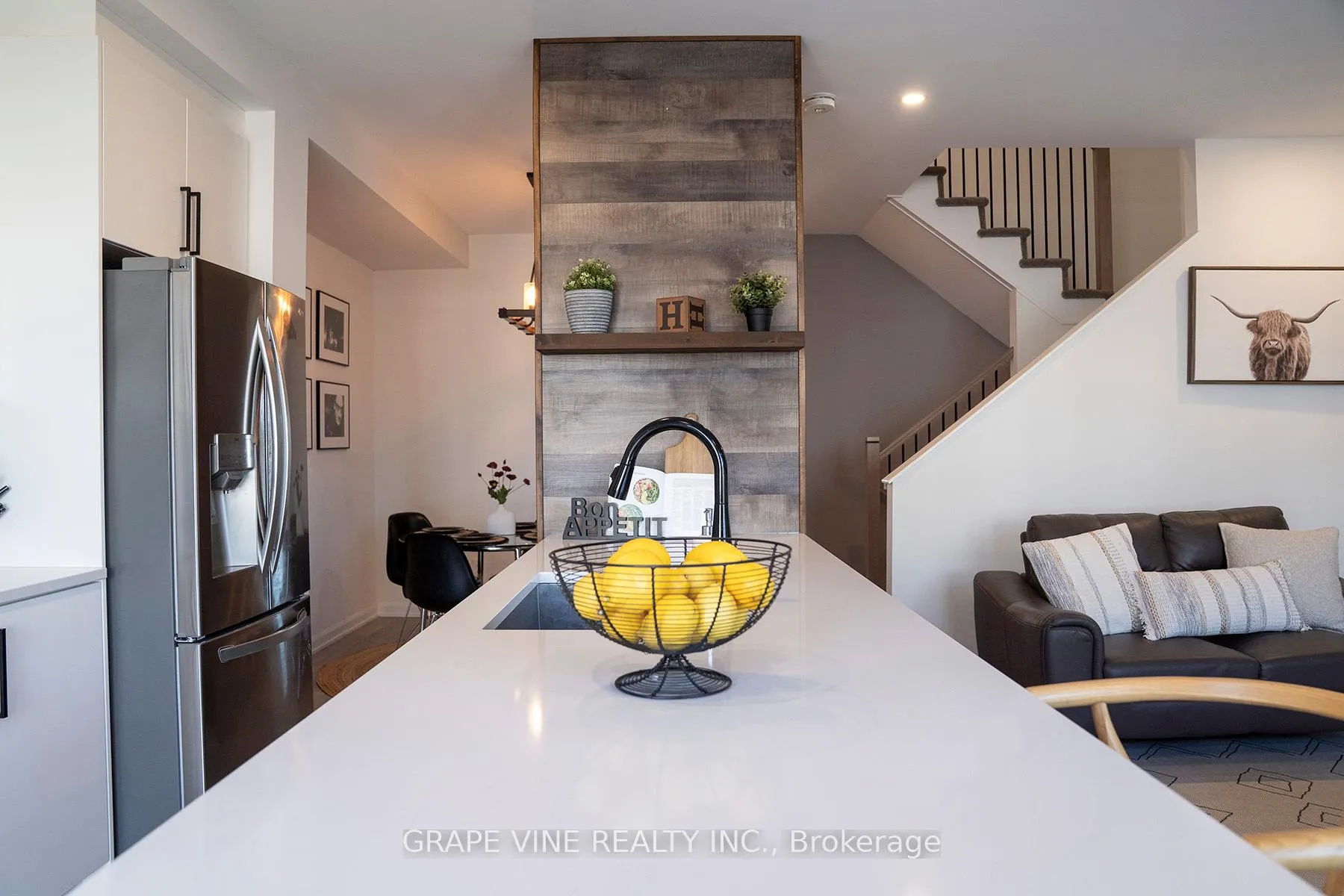 Photo 6 of 2057 Caltra Crescent, Ottawa, Barrhaven - Half Moon Bay — HOMEH