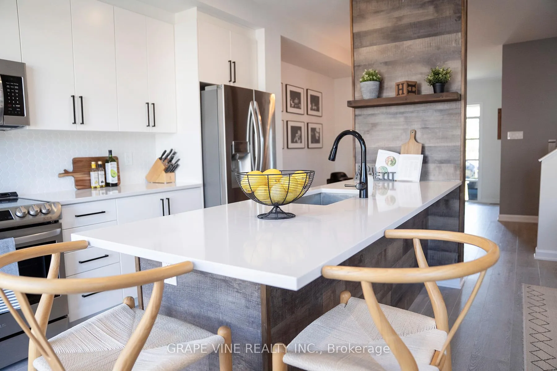 Photo 7 of 2057 Caltra Crescent, Ottawa, Barrhaven - Half Moon Bay — HOMEH