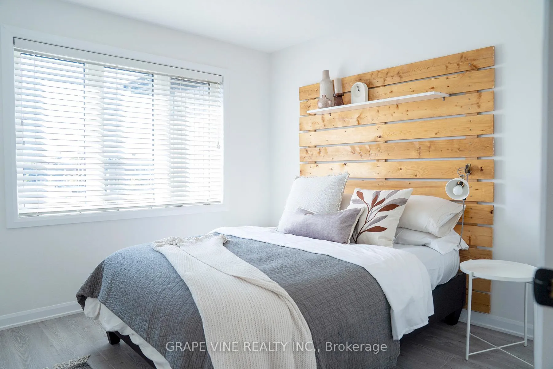 Photo 34 of 2057 Caltra Crescent, Ottawa, Barrhaven - Half Moon Bay — HOMEH